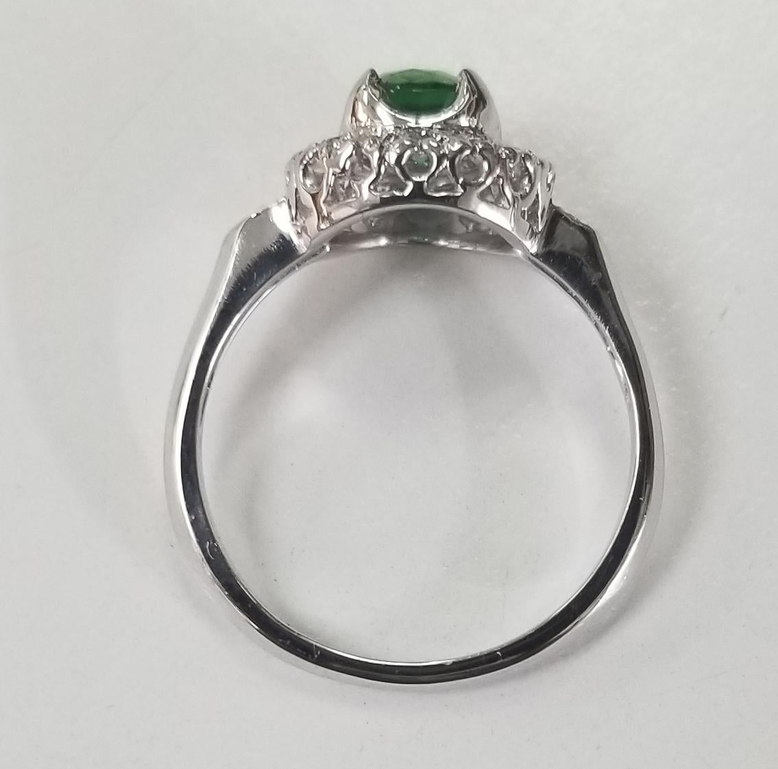 14 Karat White Gold Tsavorite and Diamond Halo Ring In New Condition For Sale In Los Angeles, CA