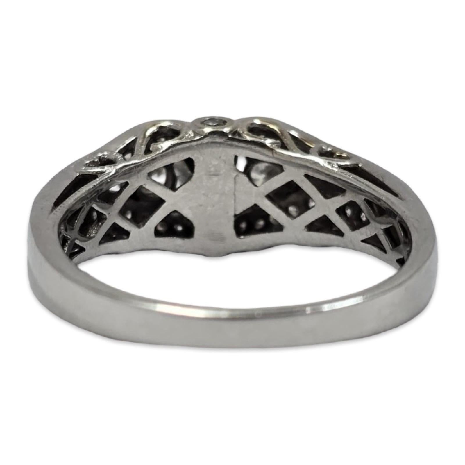 Bague deux pièces en or blanc 14K à diamant 1.48tcw avec centre certifié GIA en vente 8