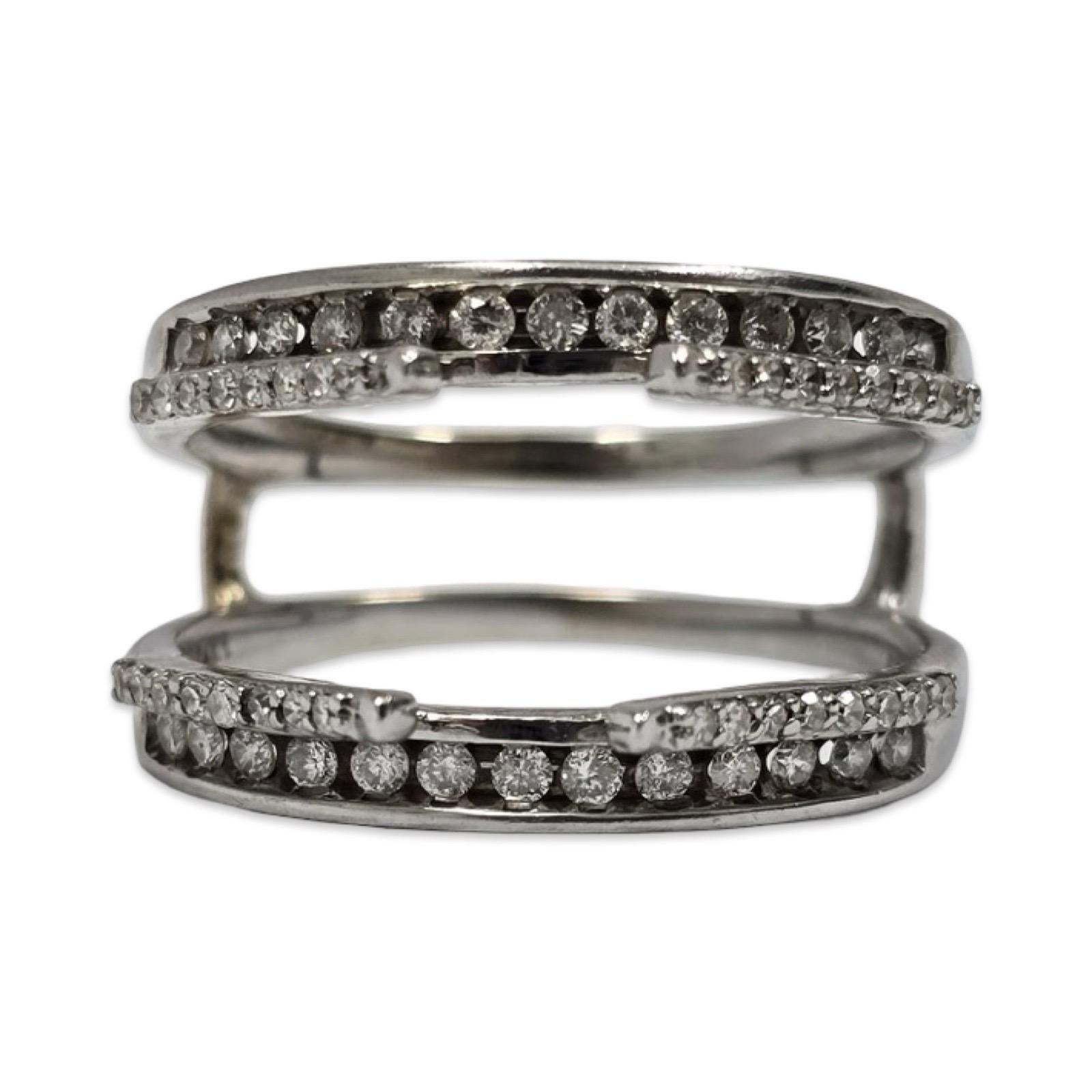 Taille ronde Bague deux pièces en or blanc 14K à diamant 1.48tcw avec centre certifié GIA en vente