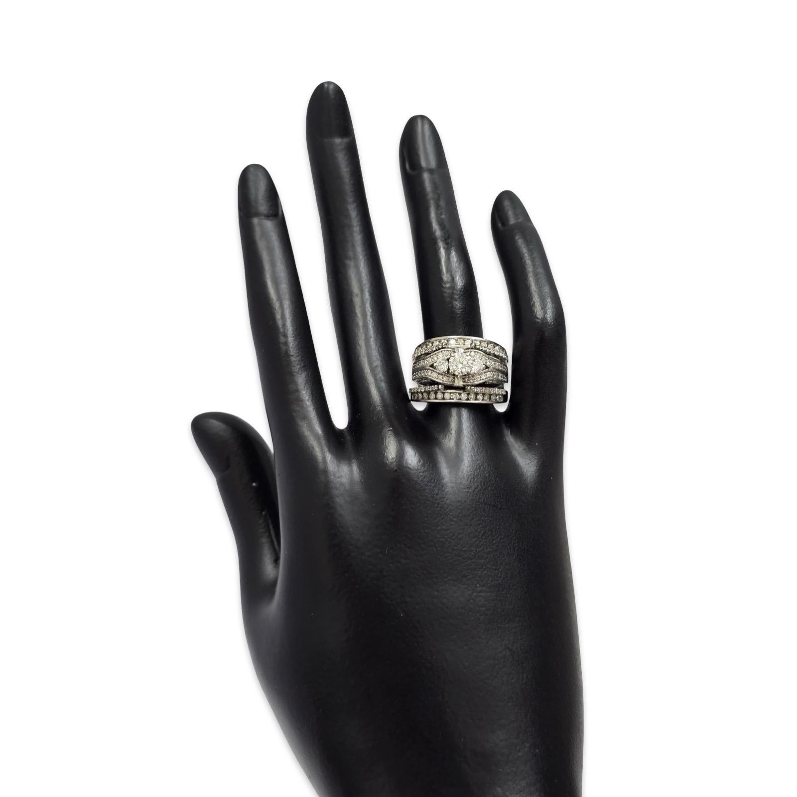 Bague deux pièces en or blanc 14K à diamant 1.48tcw avec centre certifié GIA Pour femmes en vente