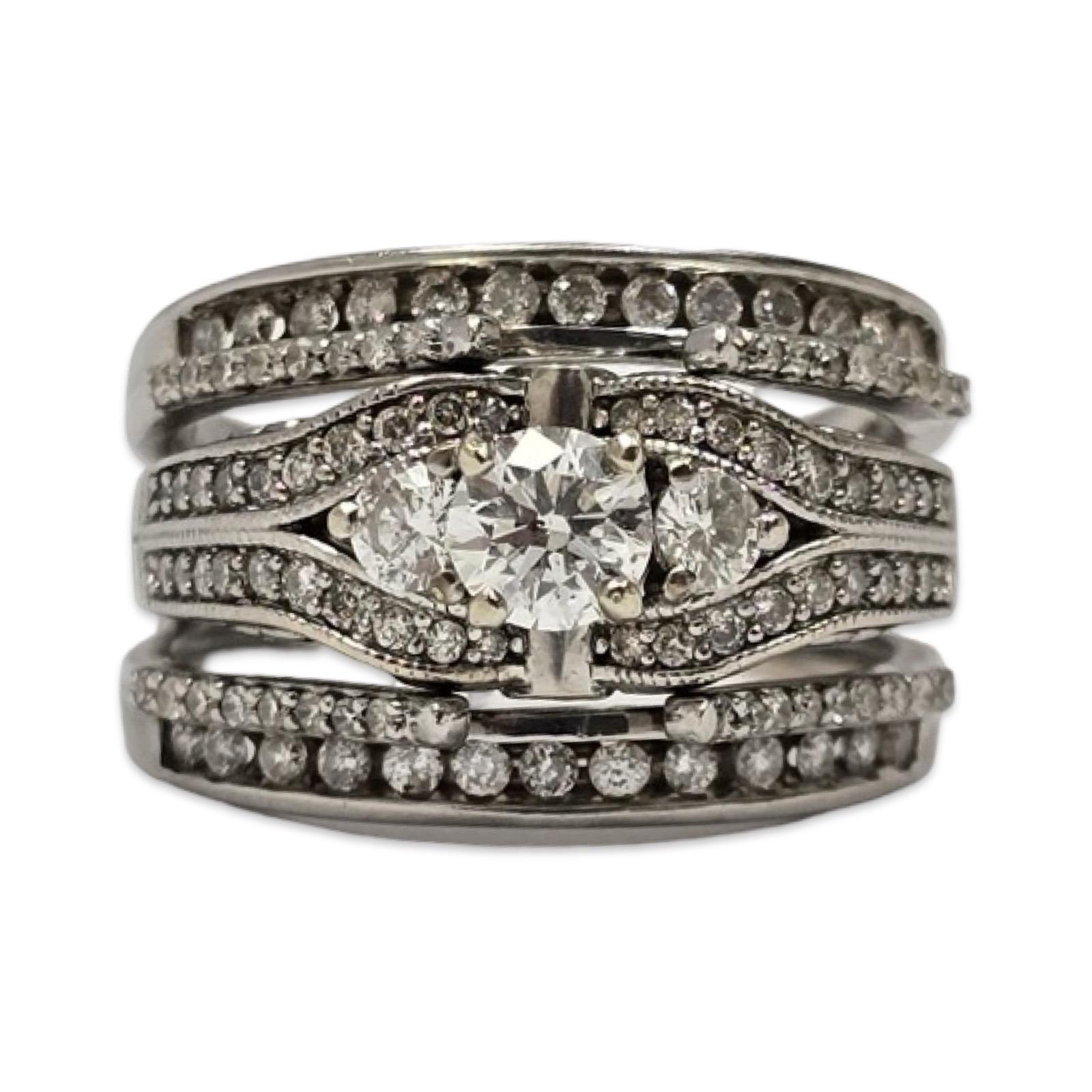 Bague deux pièces en or blanc 14K à diamant 1.48tcw avec centre certifié GIA en vente