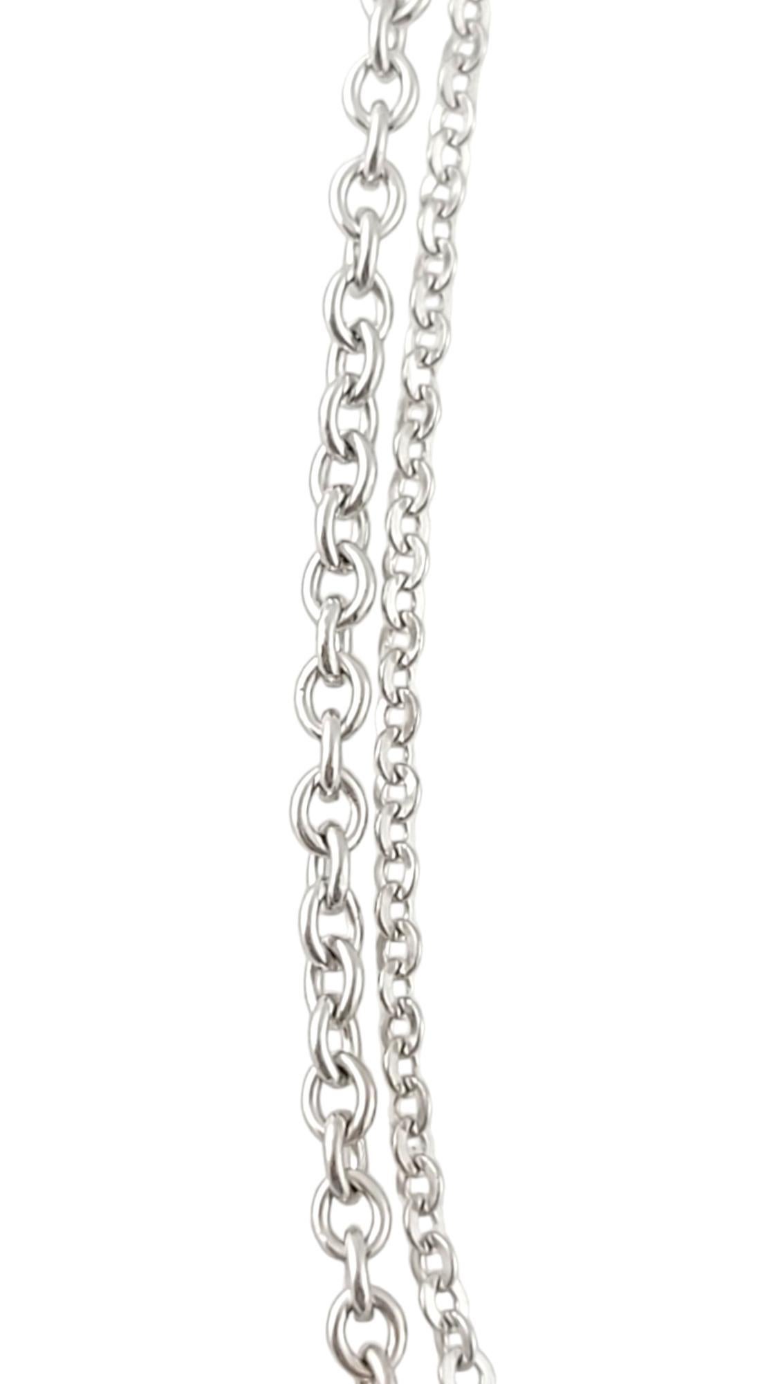 Vintage 14K White Gold Two-Strand Chain Necklace

This gorgeous two-strand chain necklace is crafted from beautiful 14K white gold!

Chain length: 16