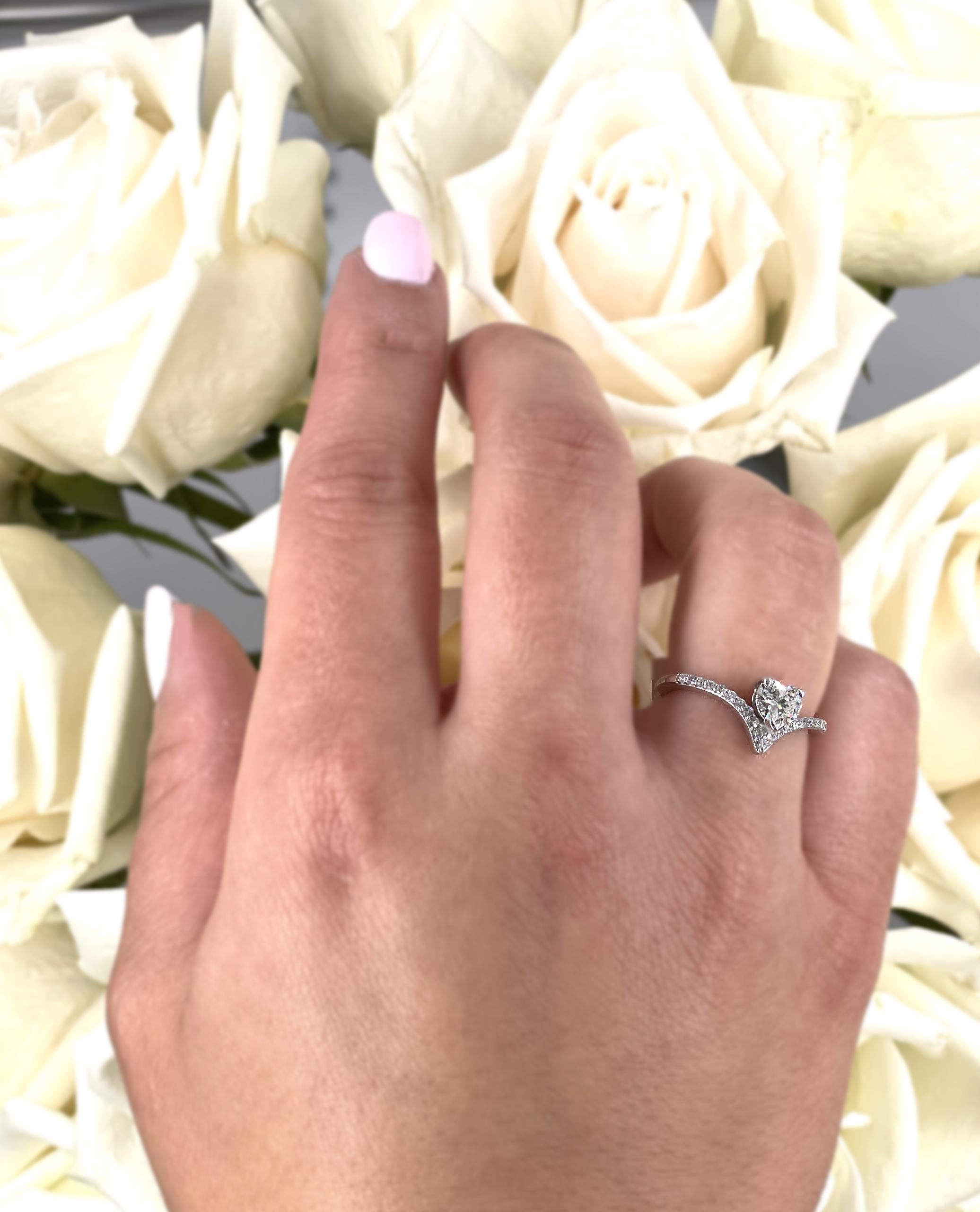 v shaped engagement ring