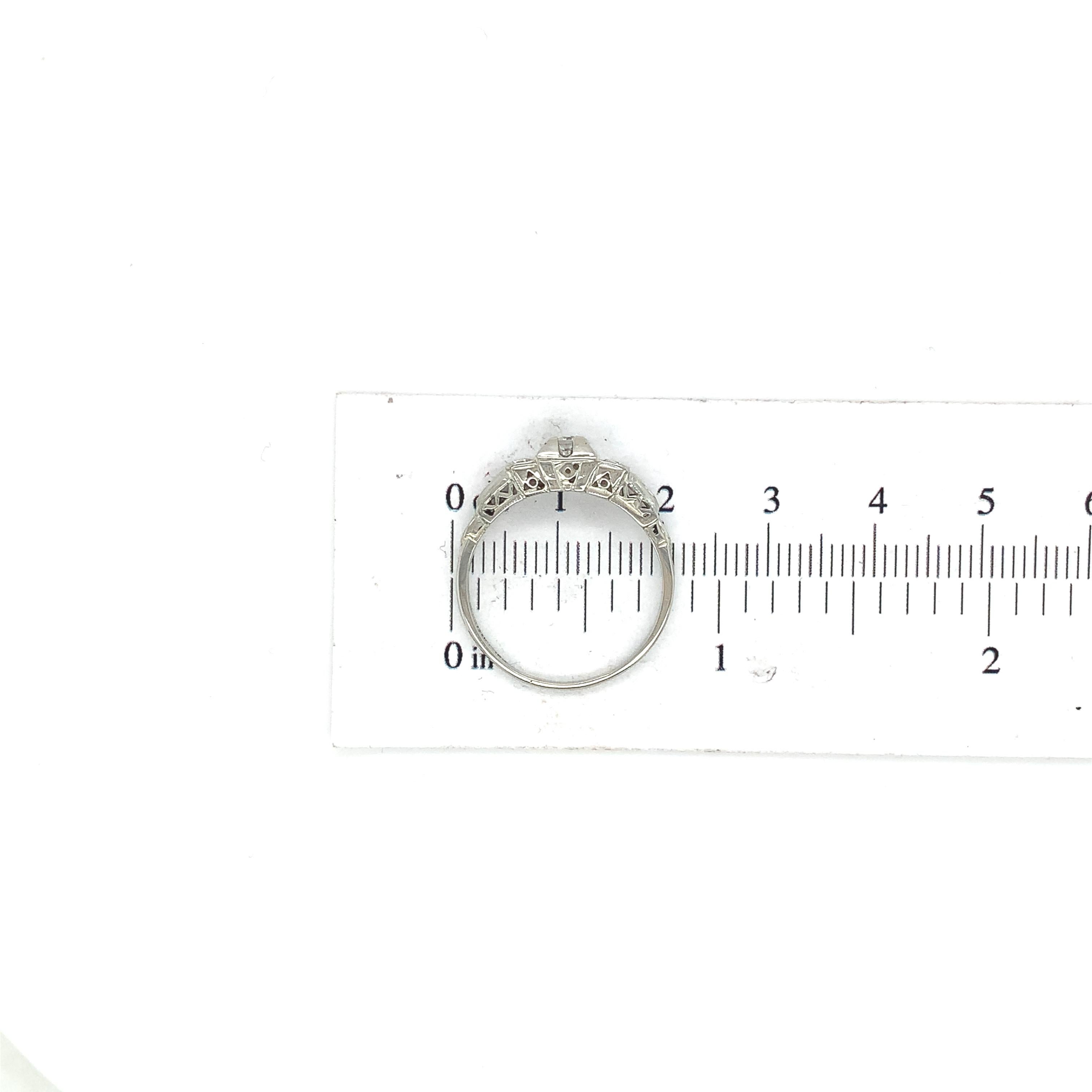 14K White Gold Vintage .27cttw Diamond Ring size 8 For Sale 4