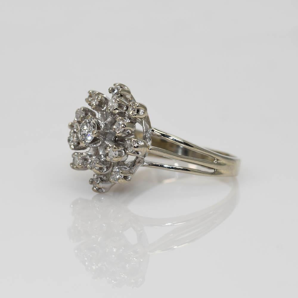 Women's 14K White Gold Vintage Diamond Cluster Ring, 4.9gr For Sale