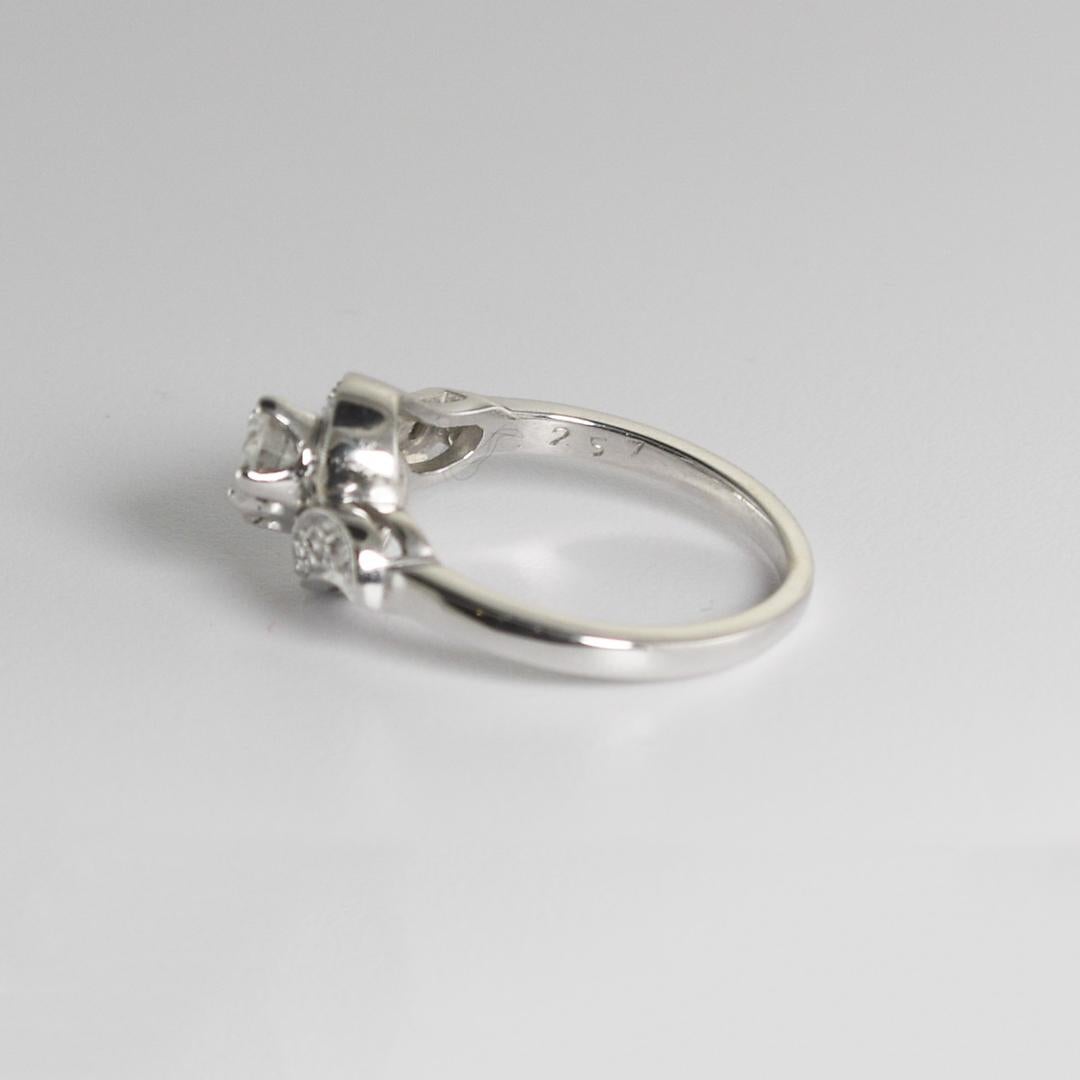 Women's or Men's 14K White Gold Vintage Diamond Ring 0.65ct