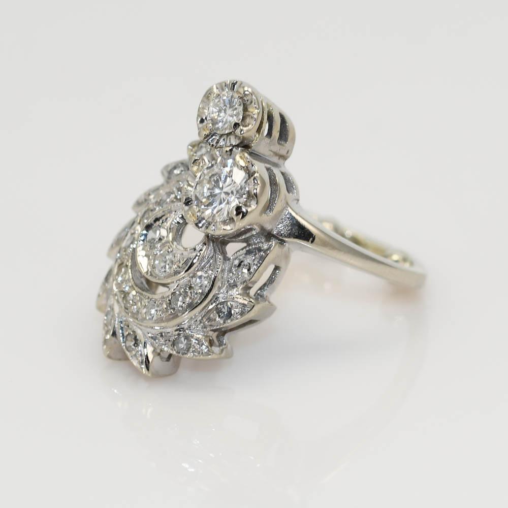 Round Cut 14K White Gold Vintage Diamond Ring, 1.00tdw, 6.7g For Sale