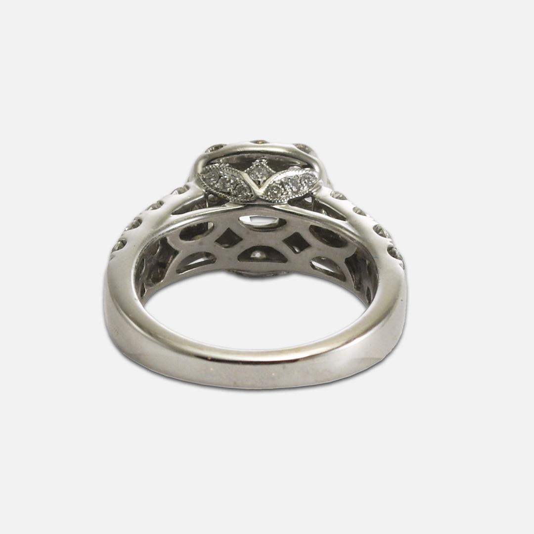 14K Weißgold Vintage Diamantring 2,68 Karat GIA zertifiziert (Kissenschliff) im Angebot