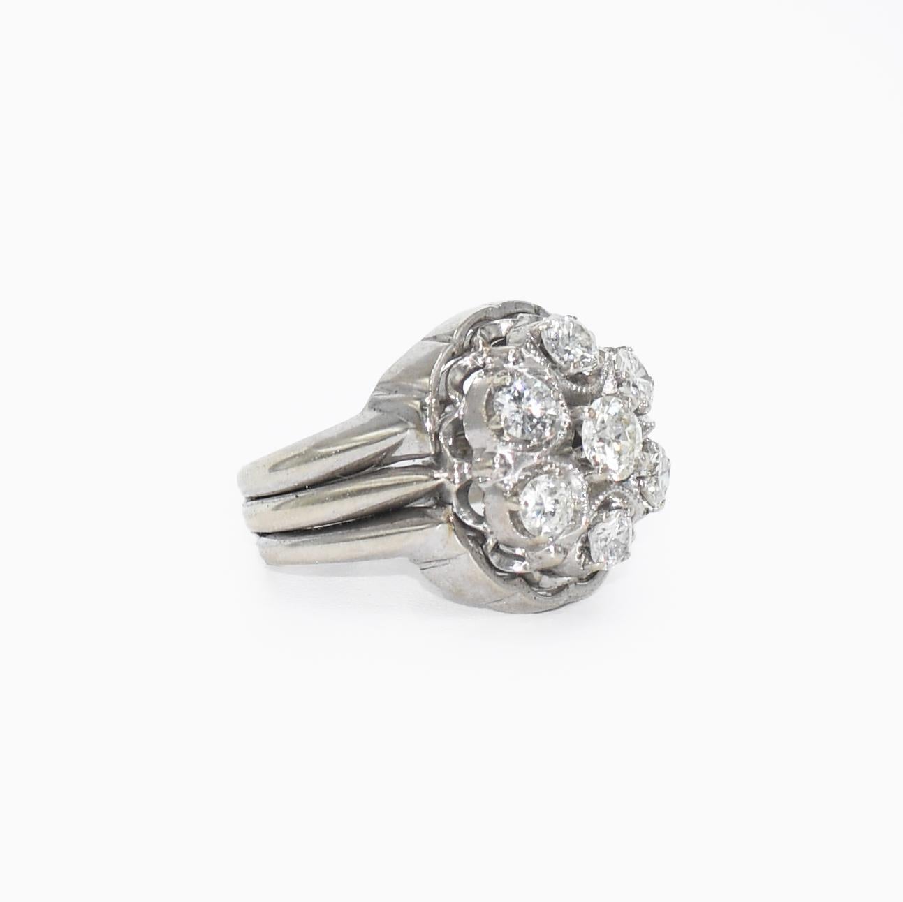 Femenino o masculino Anillo de diamantes Vintage Estate de oro blanco de 14 quilates 1,00 ct en venta