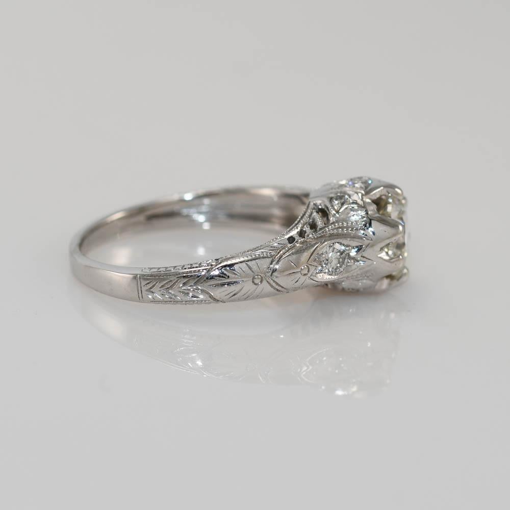 Taglio rotondo Anello con diamante in platino vintage in oro bianco 14K 1,01ct in vendita