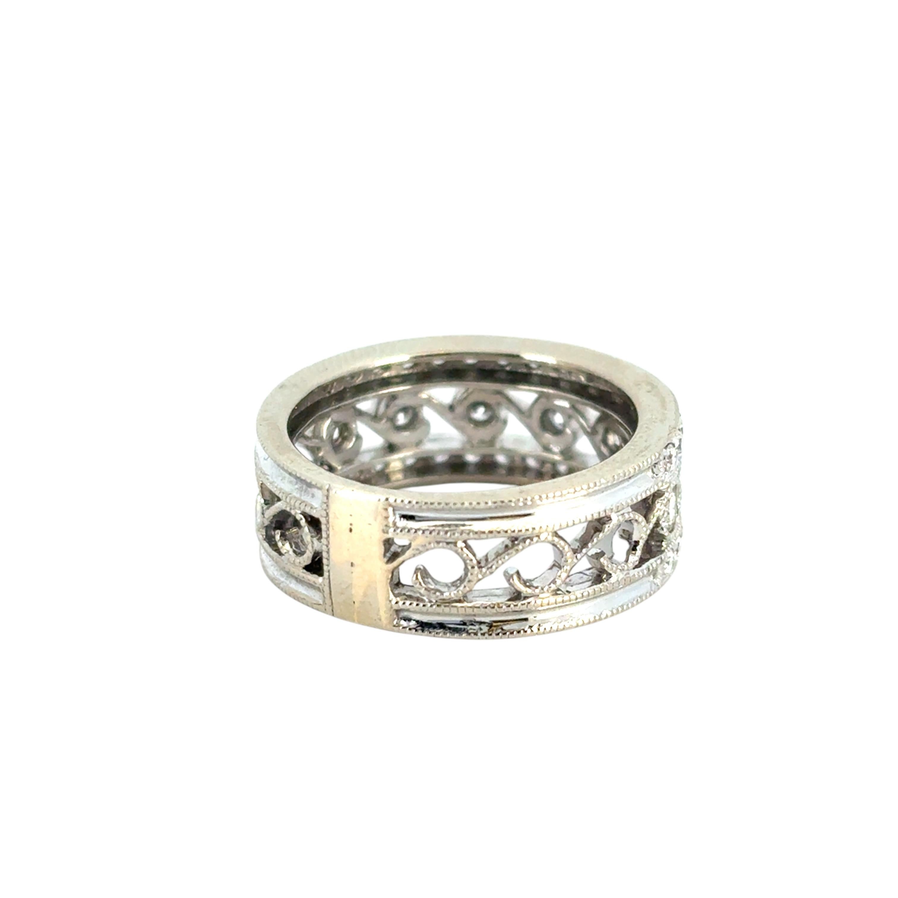 14k White Gold Vintage Ring Set with Natural Diamonds In Excellent Condition For Sale In Boca Raton, FL