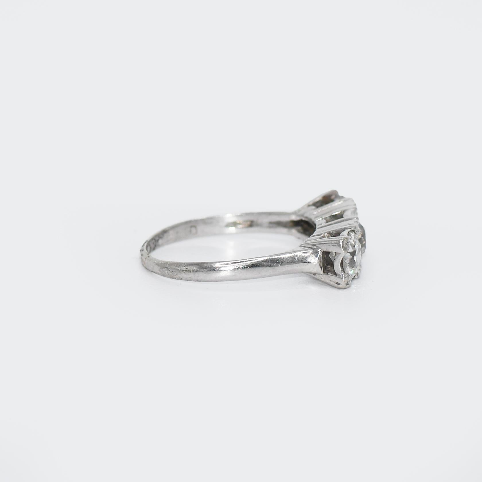 14K White Gold Vintage Three Diamond Ring 1.05ct For Sale 1