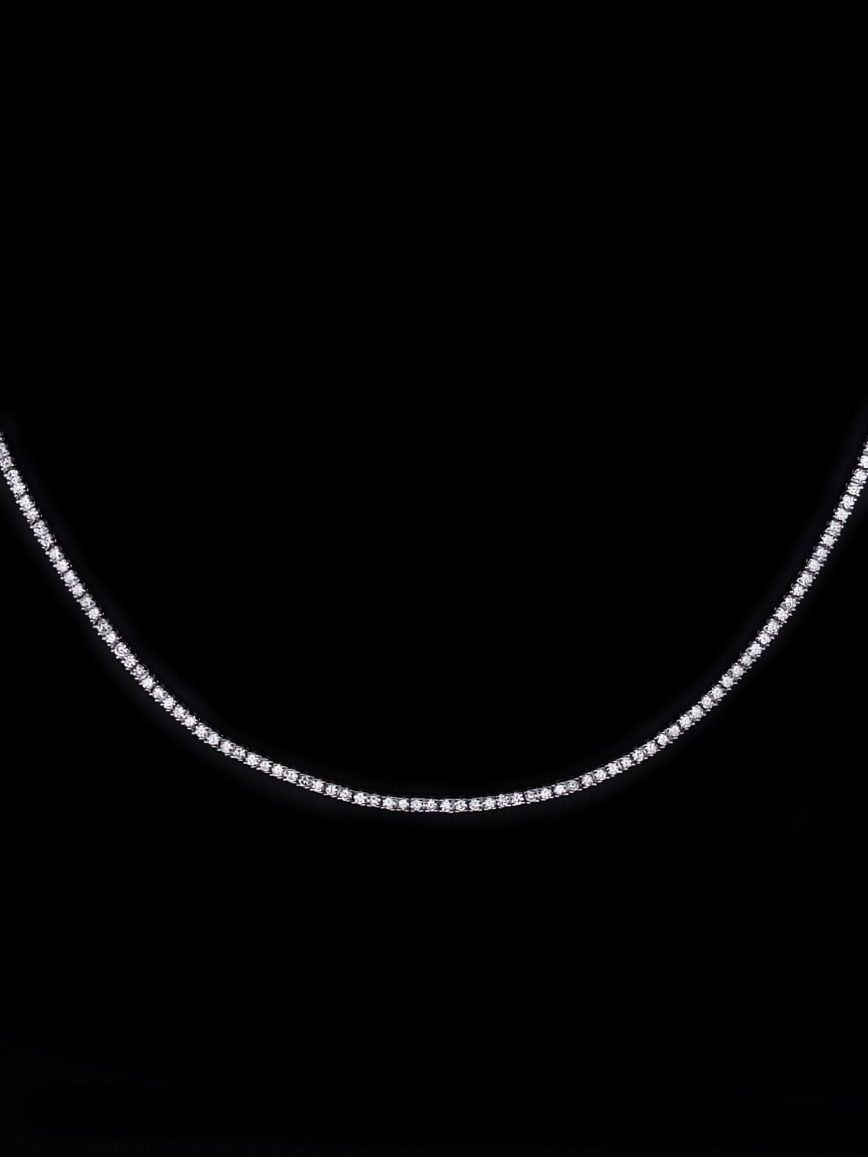 COLLIER CHAÎNE EN OR BLANC 14K AVEC DIAMANTS

MATERIAL : Or blanc 14k
Largeur : 1.6mm
Épaisseur : 2.2 mm
Longueur : 18 pouces
Poids : 11.0 gramme
Dimension du diamant : 1,6 mm
Clarté du diamant : VS1
Couleur du diamant : G
Poids du diamant :