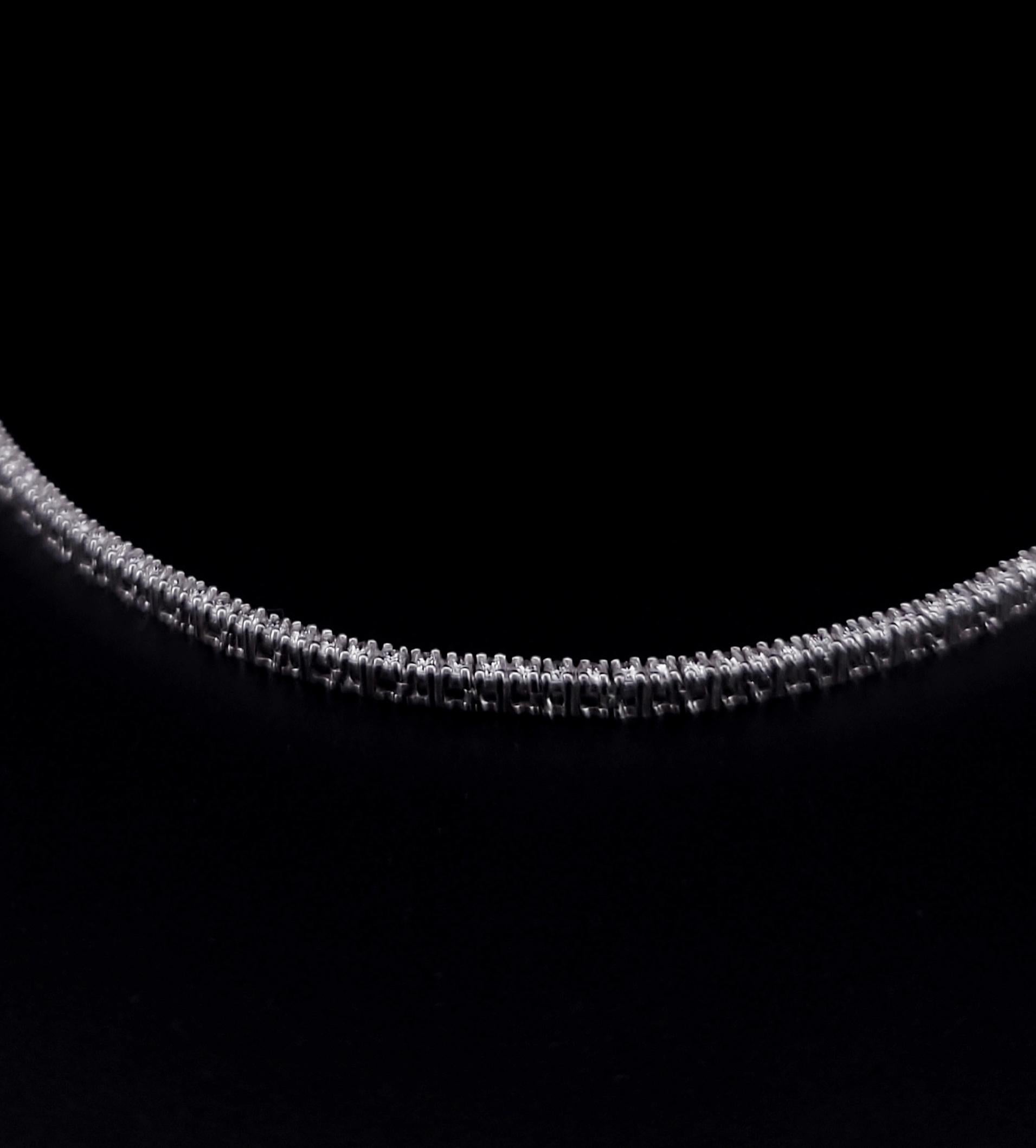 Taille ronde Chaîne collier 18 pouces en or blanc 14 carats avec diamants VS G en vente