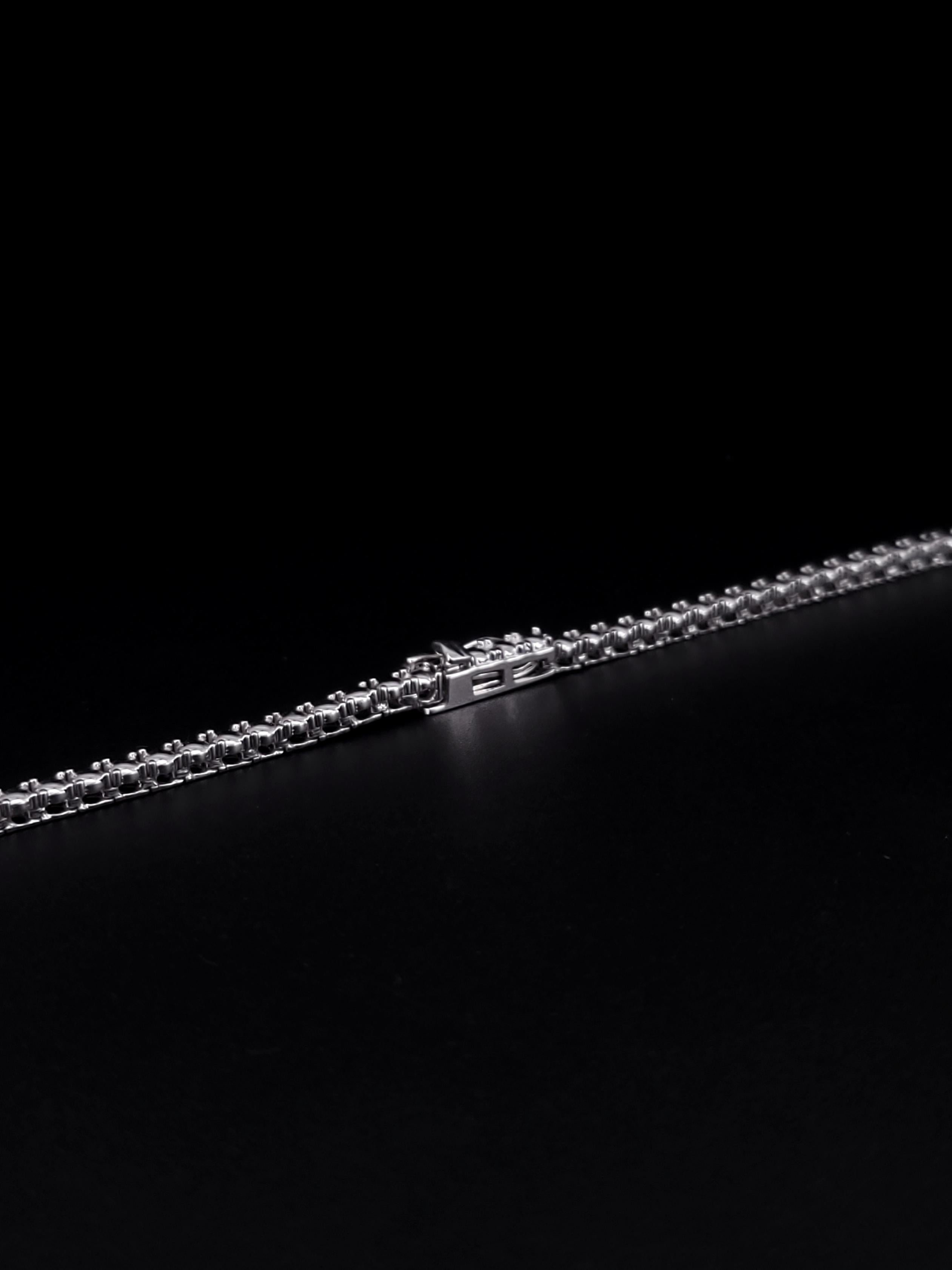 14k White Gold VS G Diamond Necklace 20