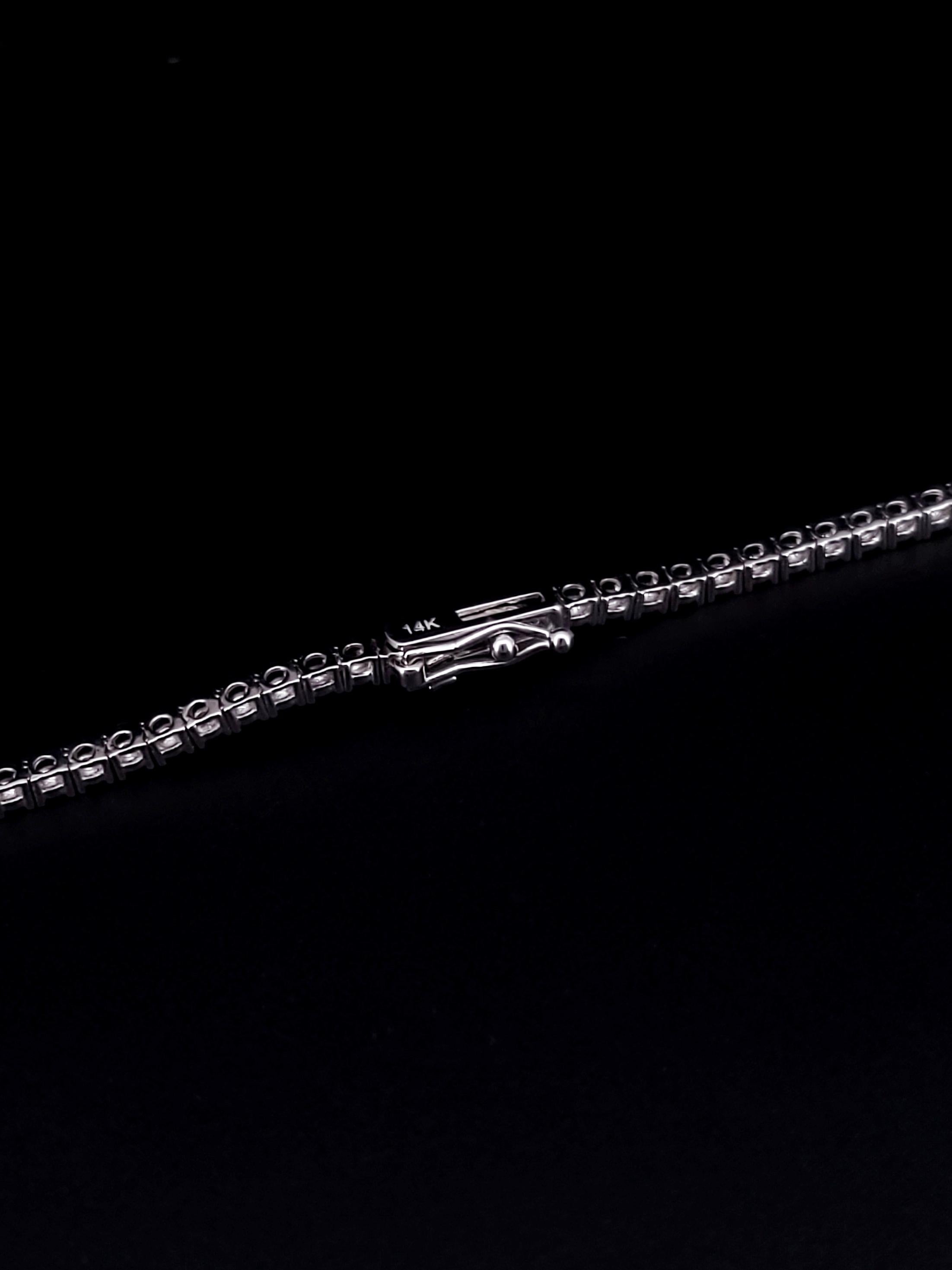 Women's or Men's 14k White Gold VS G Diamond Necklace 20
