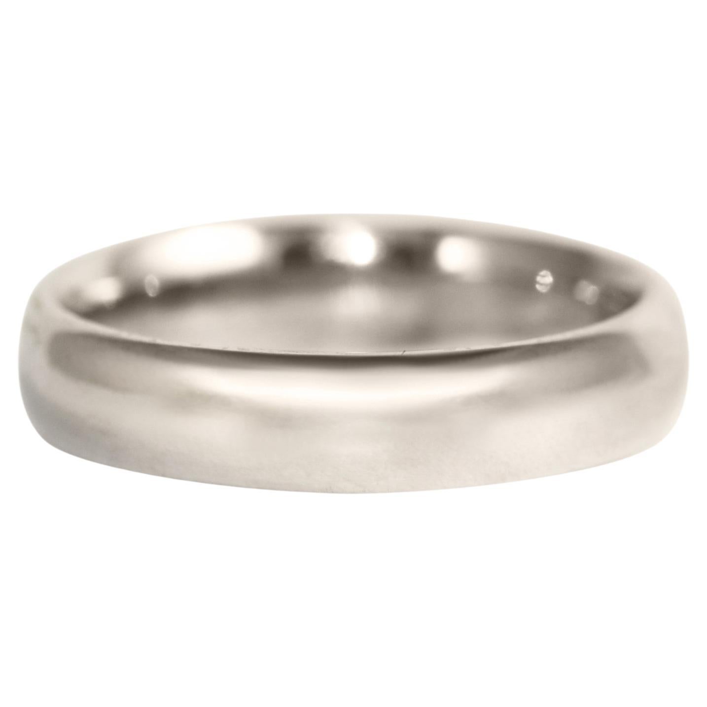 14K White Gold Wedding Band Ring, 6.2g For Sale