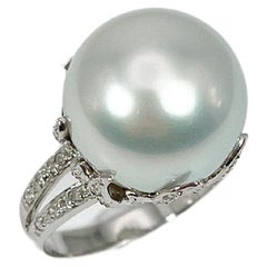 Ring aus 14 Karat Weißgold mit weißer Perle und Diamant