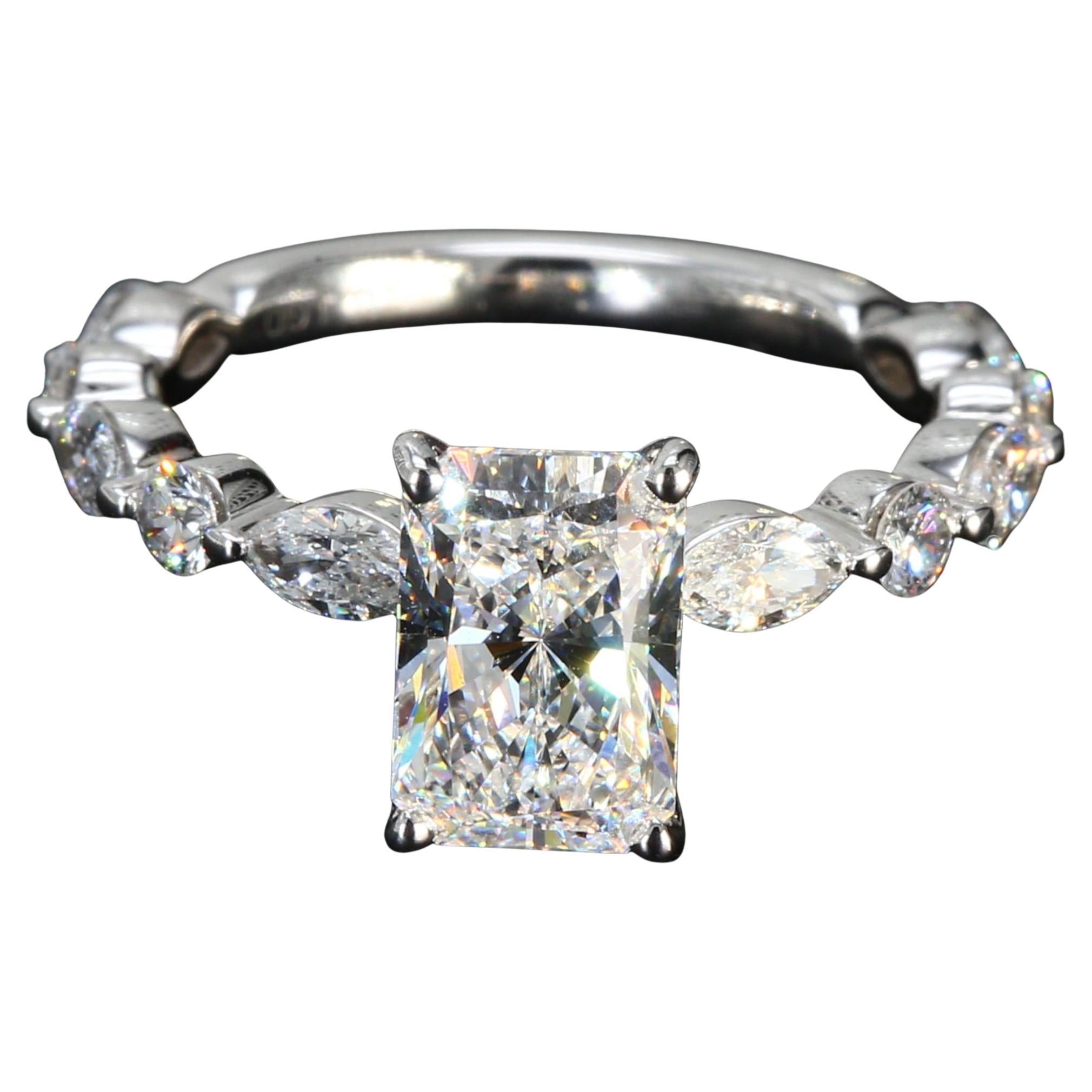 14k Weißgold mit 2ct Radiant Labordiamant Verlobungsring - Ringgröße 6.25 im Angebot