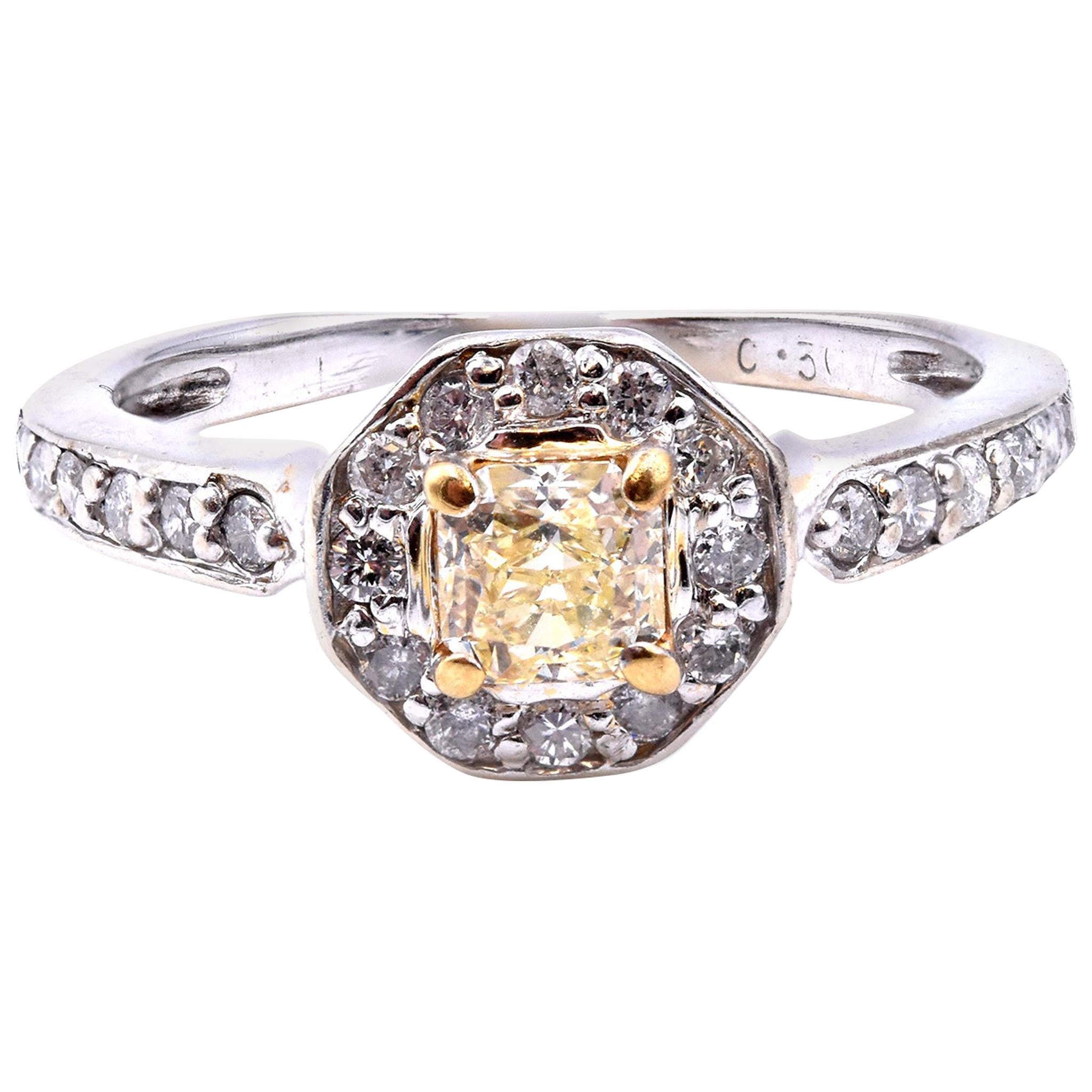 14 Karat White Gold Yellow Princess Cut Diamond Engagement Ring For Sale