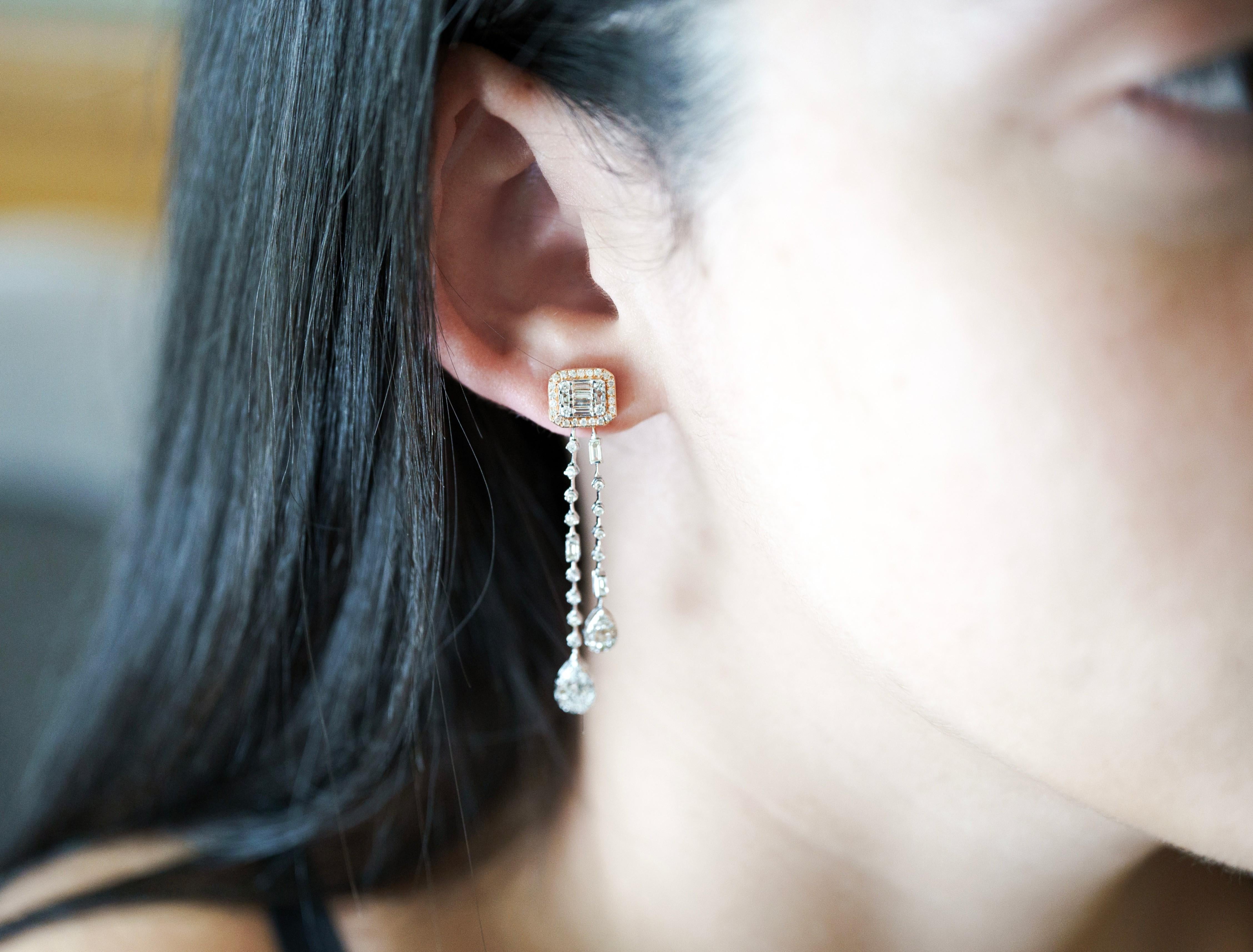 Pendientes Colgantes de Dos Filamentos con Diamantes Invisibles en Racimo de Oro Blanco y Rosa de 14 K Corte redondo en venta