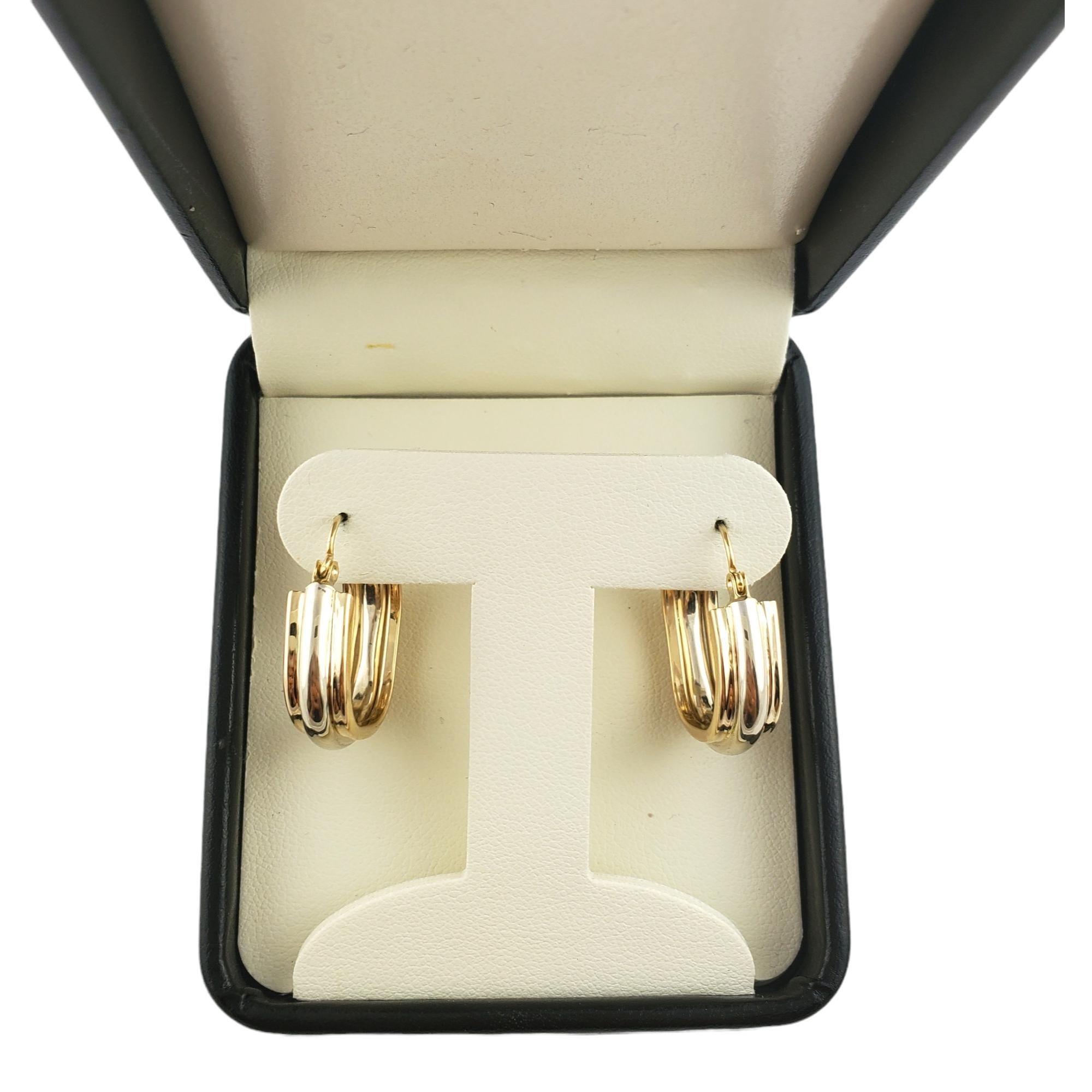 14K White & Yellow Gold Two Tone Square Hoop Earrings In Good Condition For Sale In Washington Depot, CT