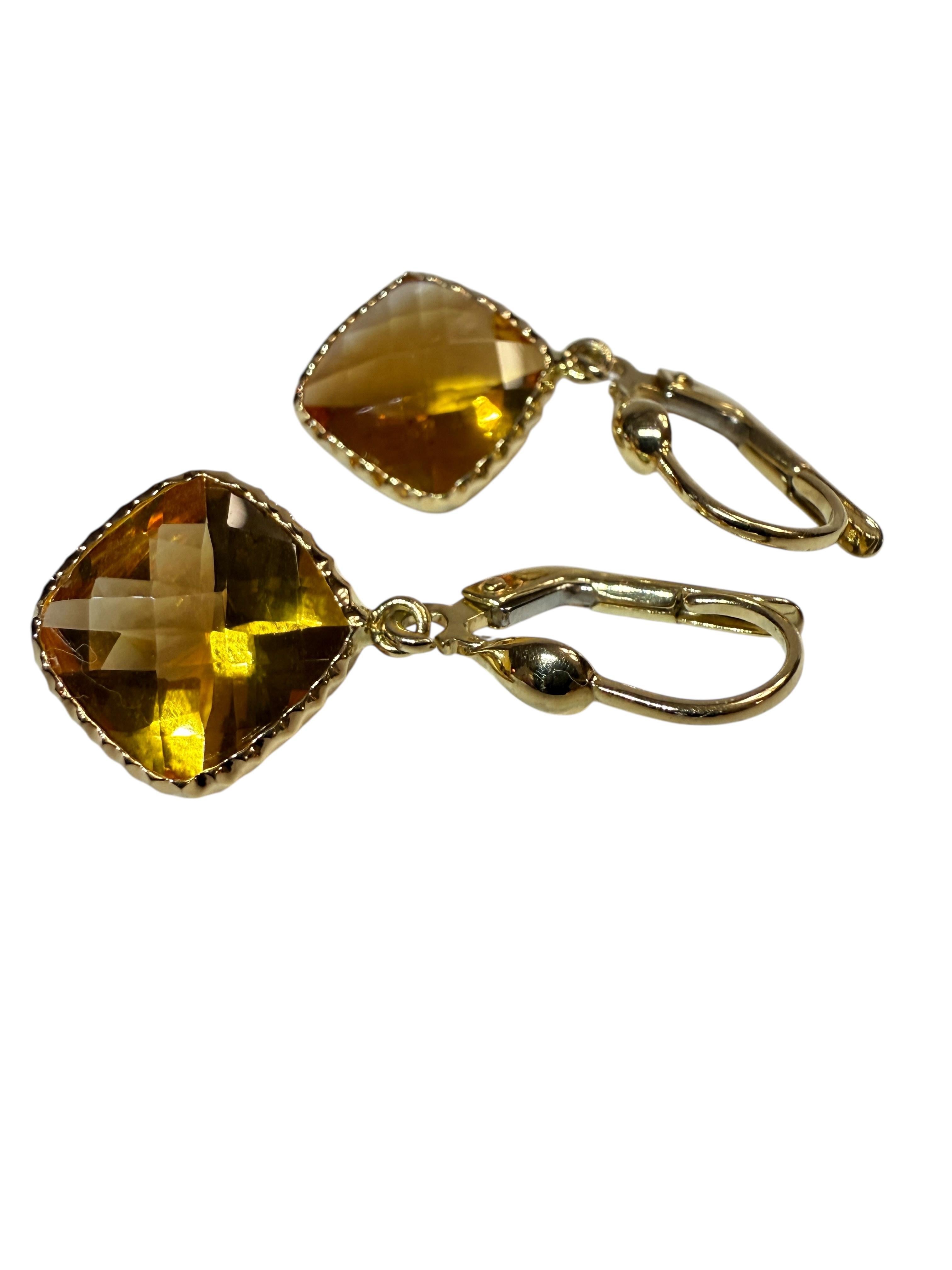 14k Y Gold 10.5 Carat CheckerBoard Citrine Dangle Diamond Cut Border Earrings In Excellent Condition In Eagan, MN