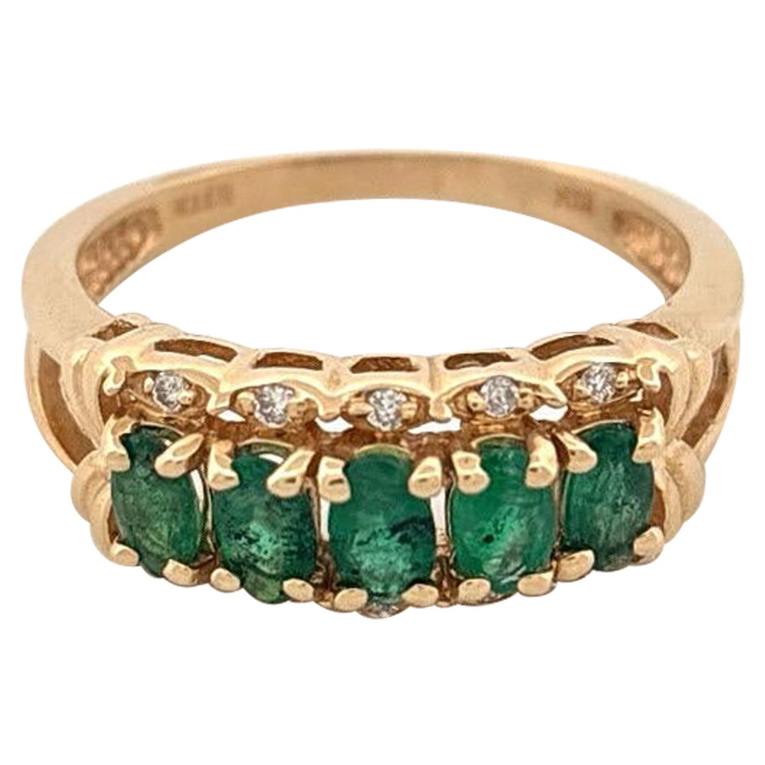 14K Yellow 0.80 Emerald 
0.02CTW Diamond Ring in vendita