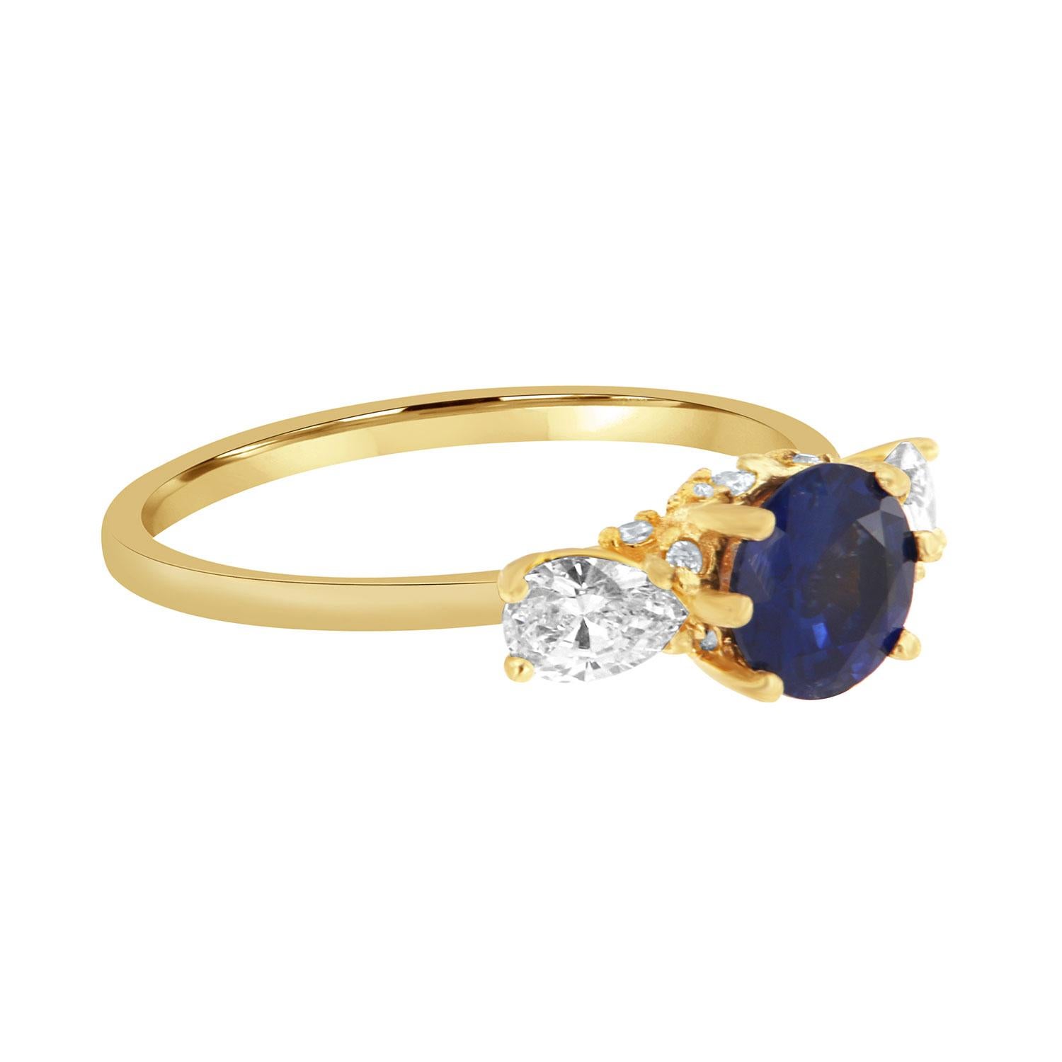 Round Cut 14K Yellow 0.96 Carat Round Sapphire & Diamond Ring For Sale