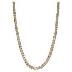 Collier en or jaune et blanc 14K avec 25,07 CTW de diamants en forme de rivière graduée 