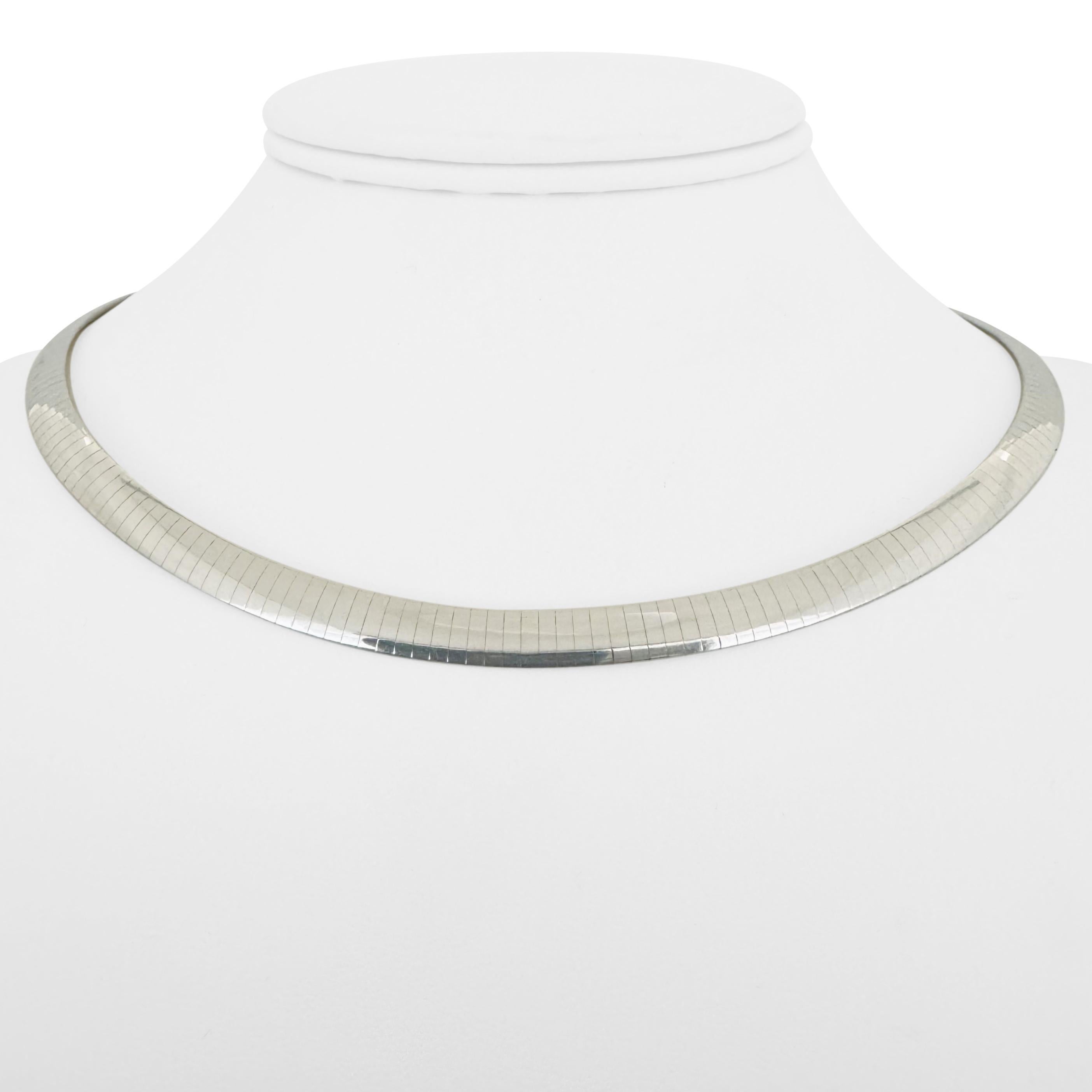 14k Yellow and White Gold 30g Reversible Solid 6mm Omega Necklace Italy 16