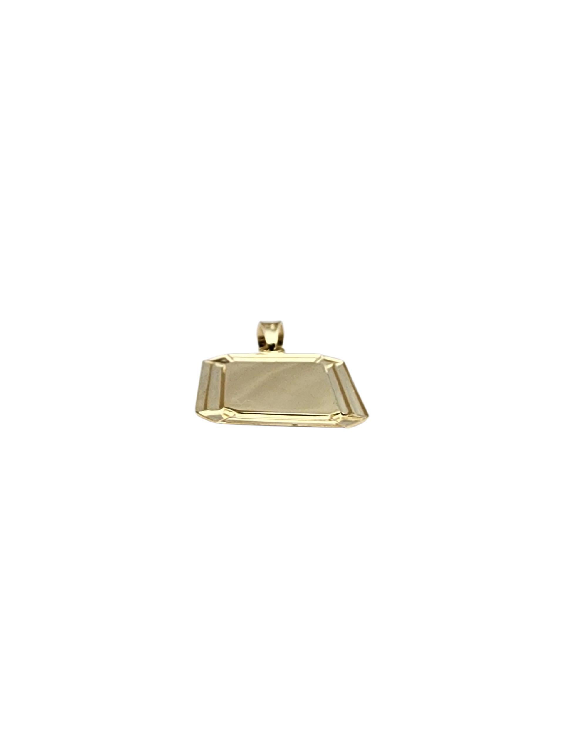 Ciondolo della Madonna in oro giallo e bianco 14K #22344 in vendita 1