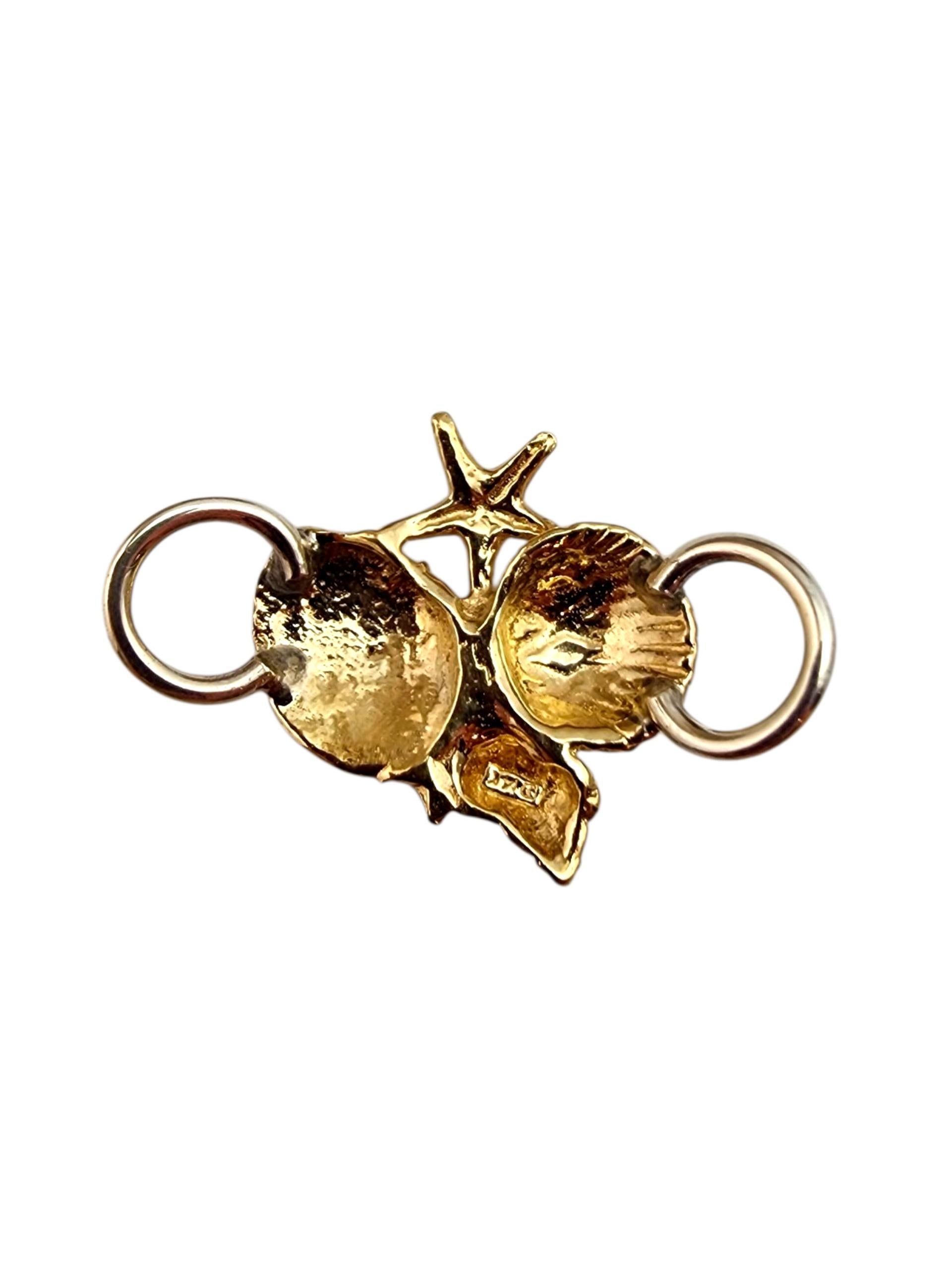 Pendentif en or jaune et blanc 14K avec grappe de coquillages #22492 Bon état - En vente à Washington Depot, CT