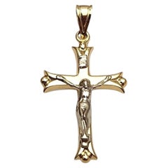 Pendentif en forme de crucifix en or jaune et blanc 14 carats n° 25304
