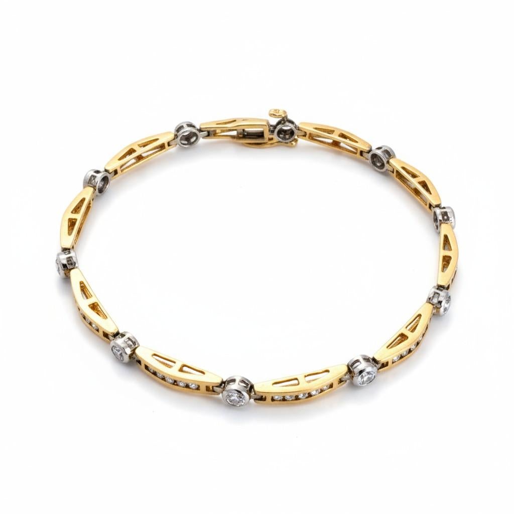 Bracciale di diamanti in oro giallo e bianco 14K con 1,75 carati di peso totale In condizioni Nuovo in vendita a New York, NY