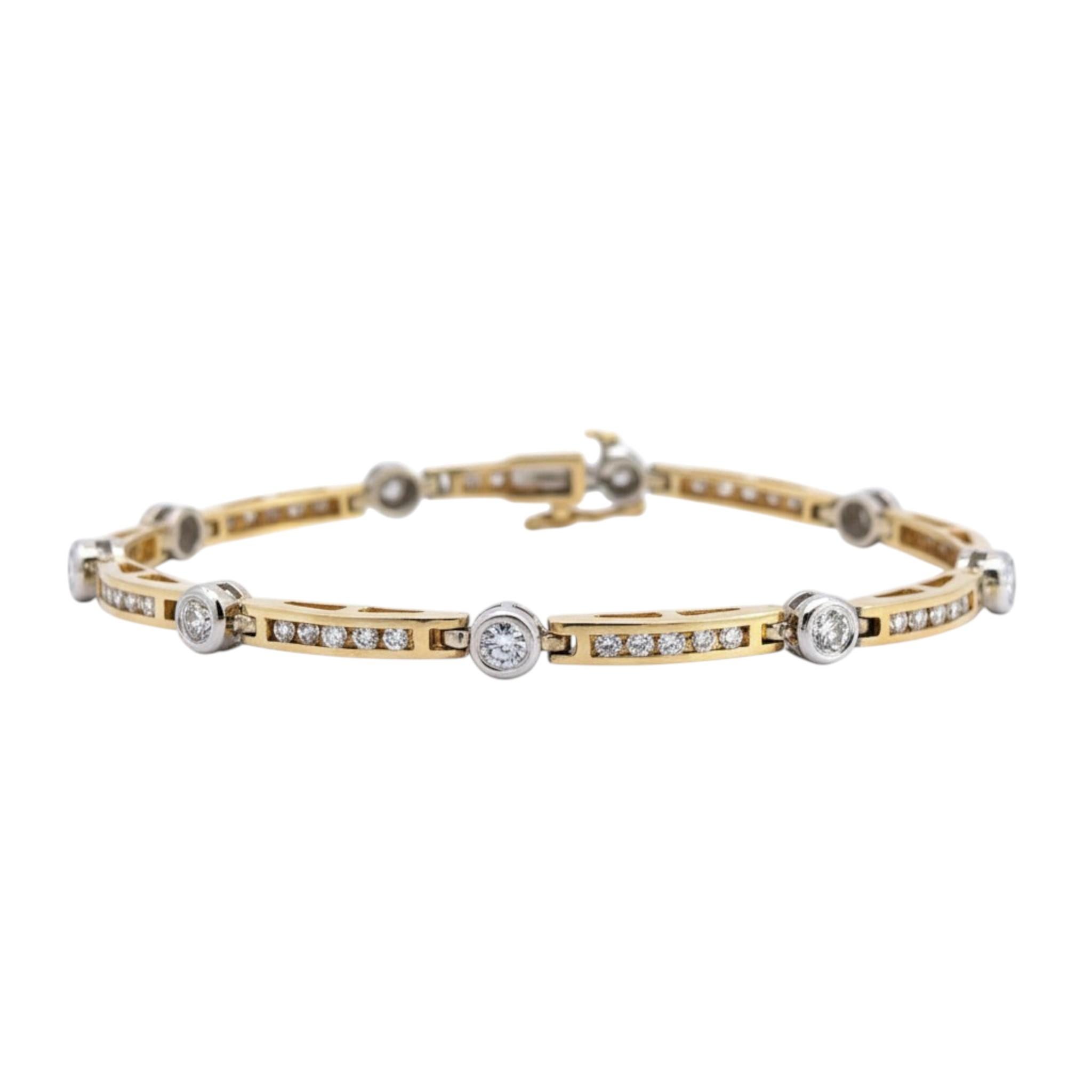 Bracciale di diamanti in oro giallo e bianco 14K con 1,75 carati di peso totale in vendita 2