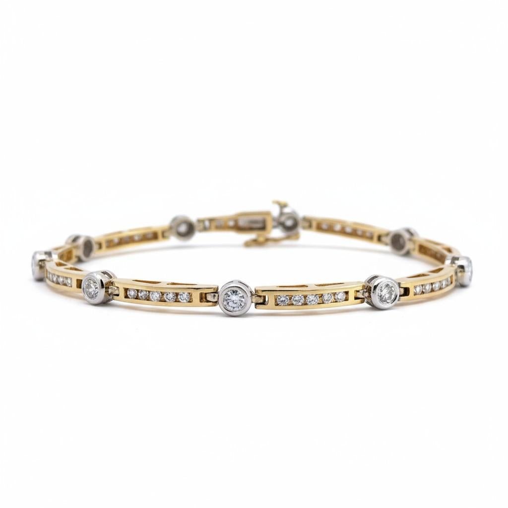 Bracciale di diamanti in oro giallo e bianco 14K con 1,75 carati di peso totale in vendita 3