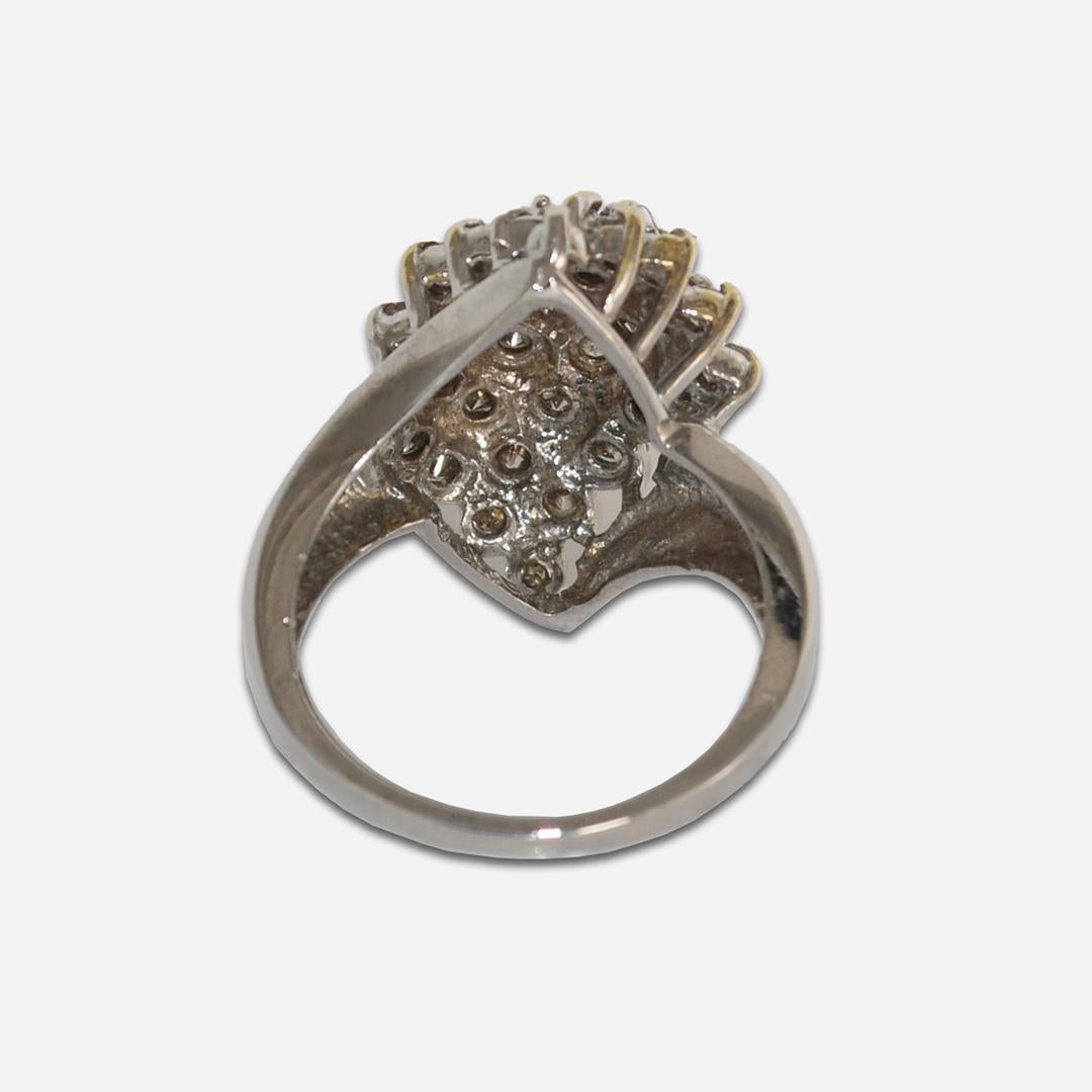 14K Yellow and White Gold Diamond Cluster Ring 1.30ct In Excellent Condition For Sale In Laguna Beach, CA