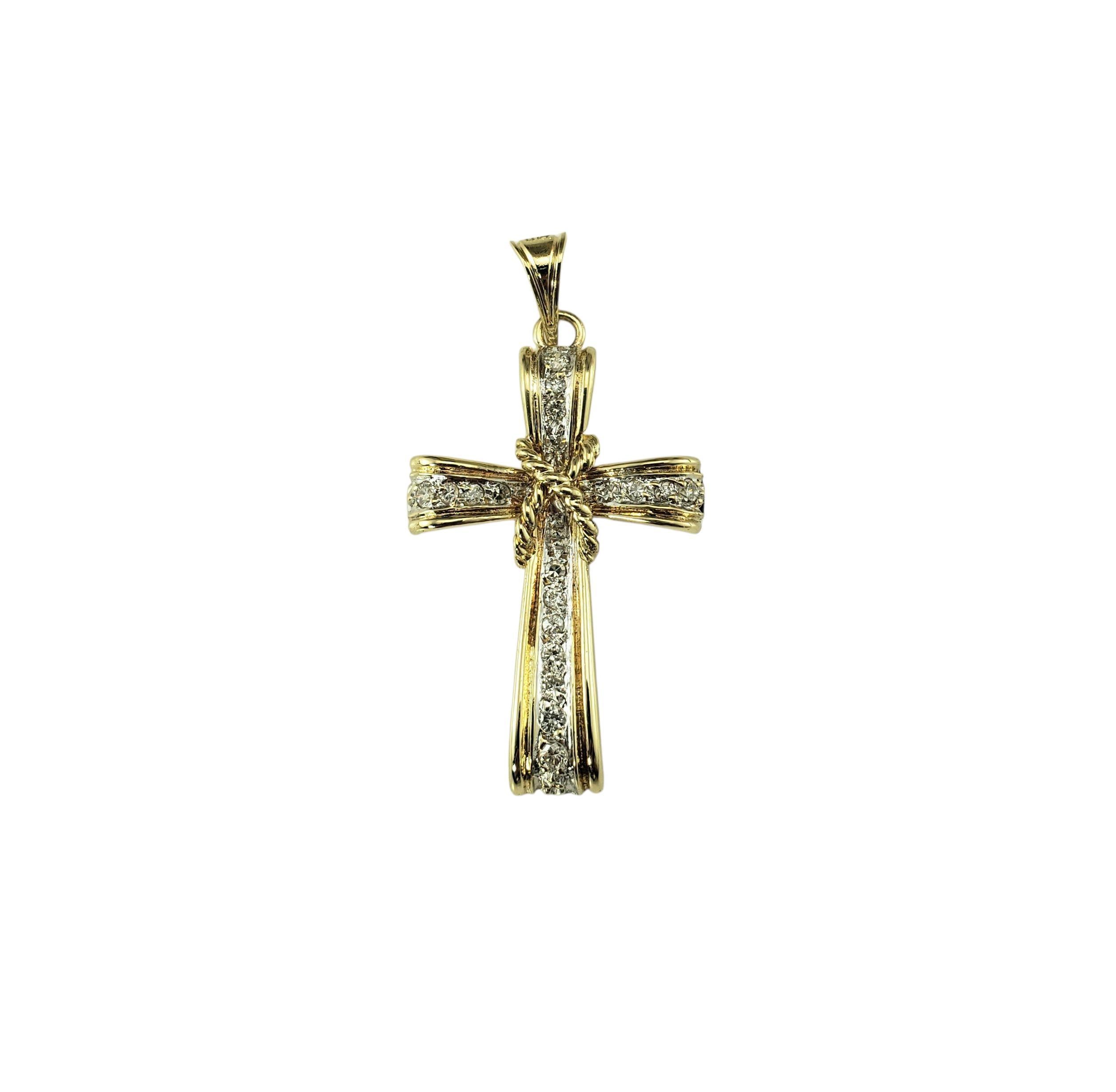 Ciondolo a croce con diamante in oro giallo e bianco 14K #23088