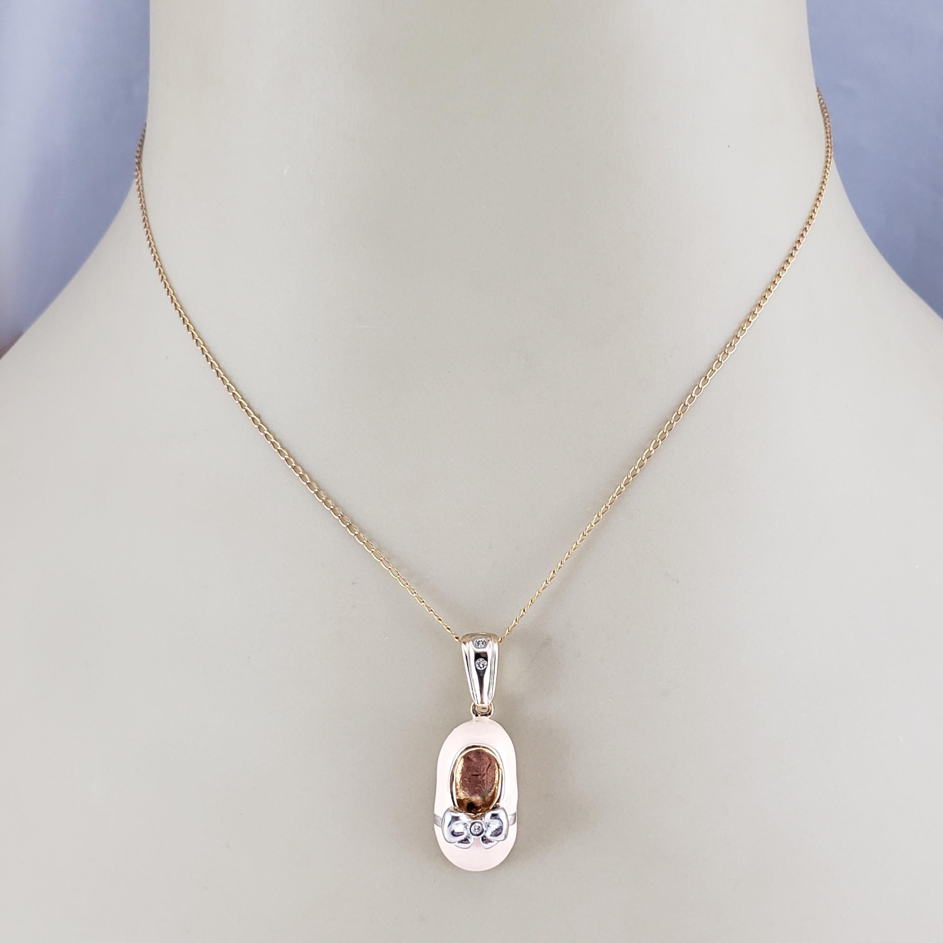 Or jaune et blanc 14K Diamant émail breloque chaussure bébé #23116 en vente 1