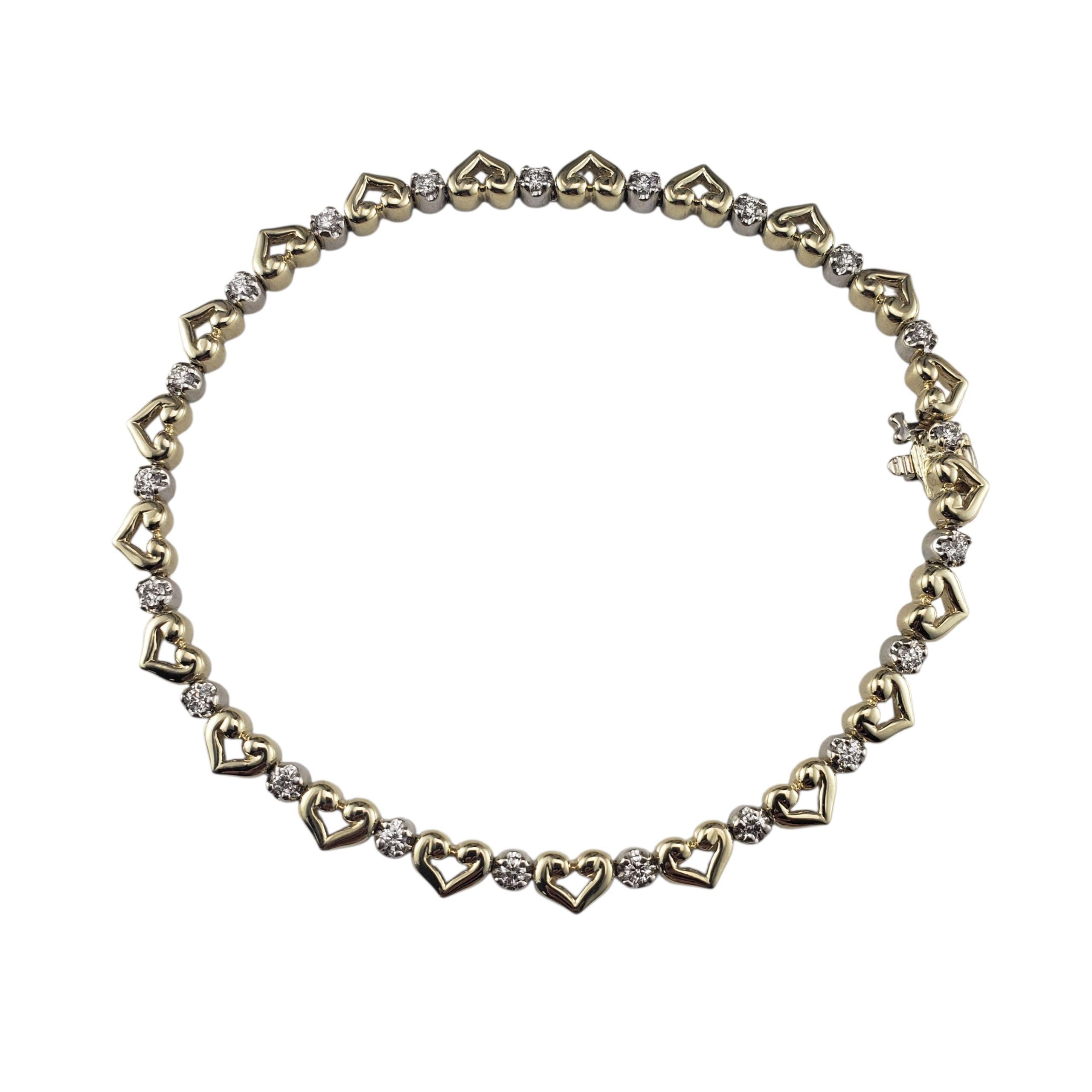 Contemporain Bracelet à cœur ouvert en or jaune et blanc 14K et diamants #23427 en vente