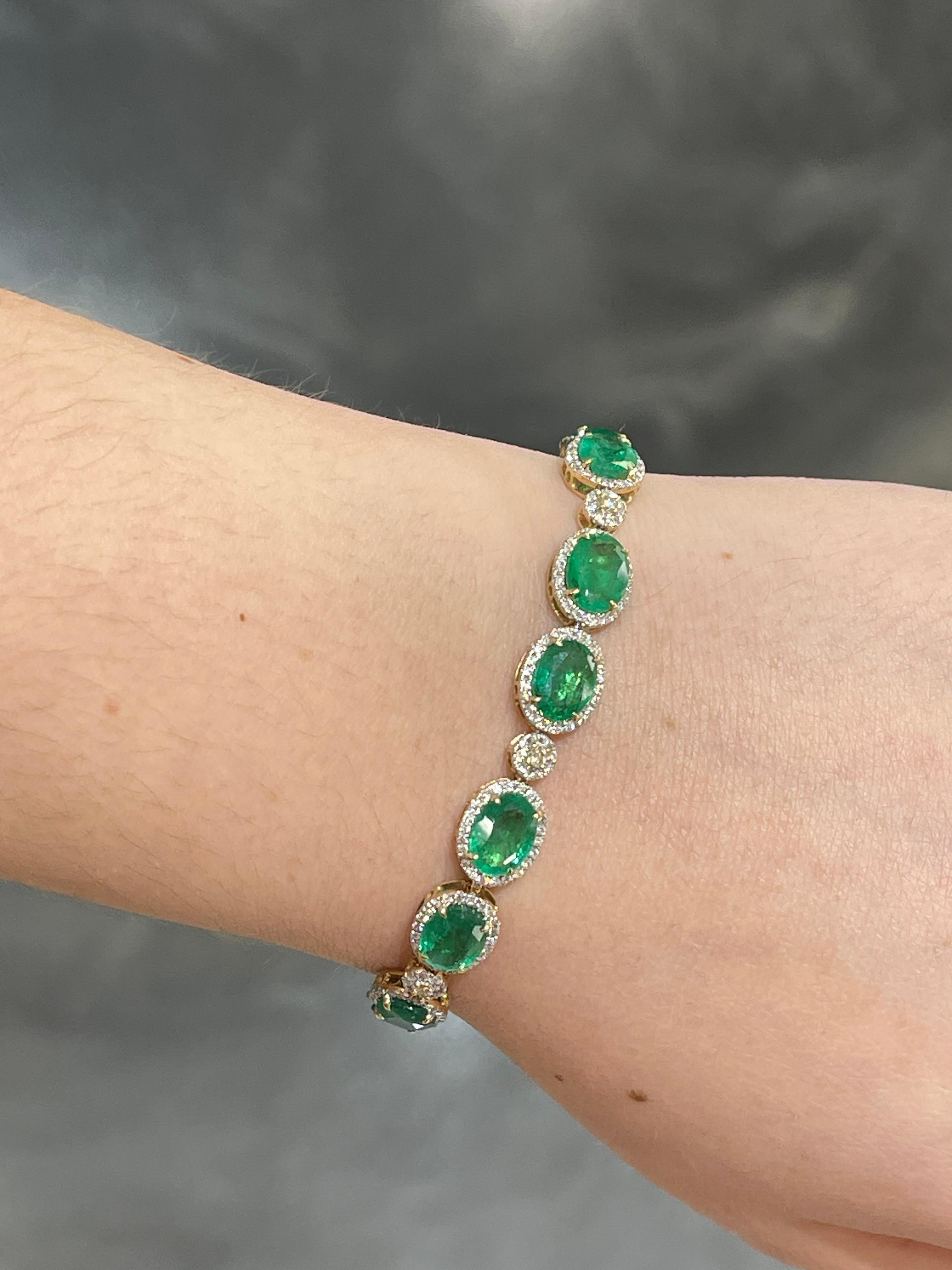 De las mujeres Pulsera de esmeraldas y diamantes de oro amarillo y blanco de 14 quilates en venta