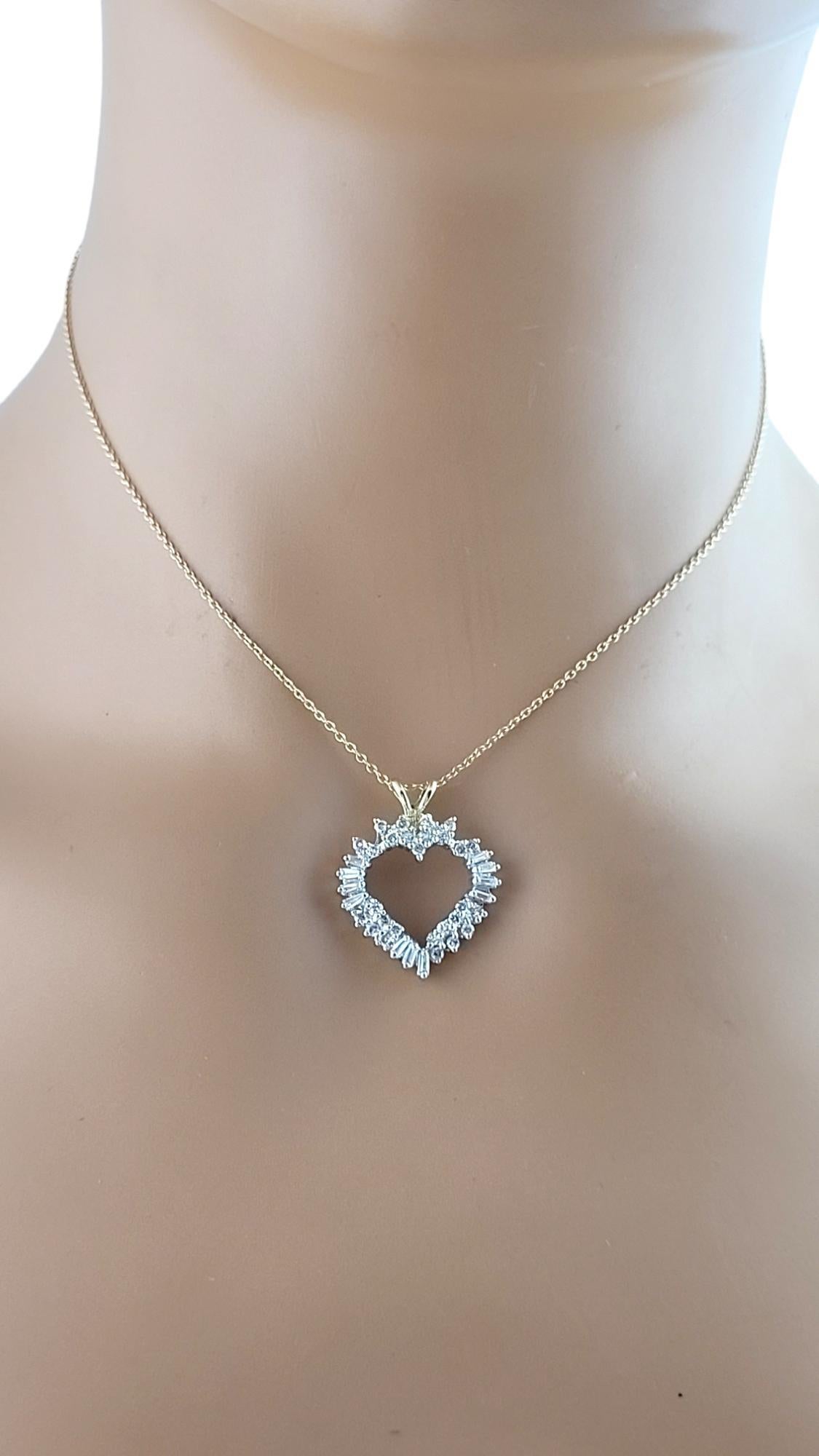 Pendentif cœur ouvert en or jaune et blanc 14 carats n° 18164 en vente 2