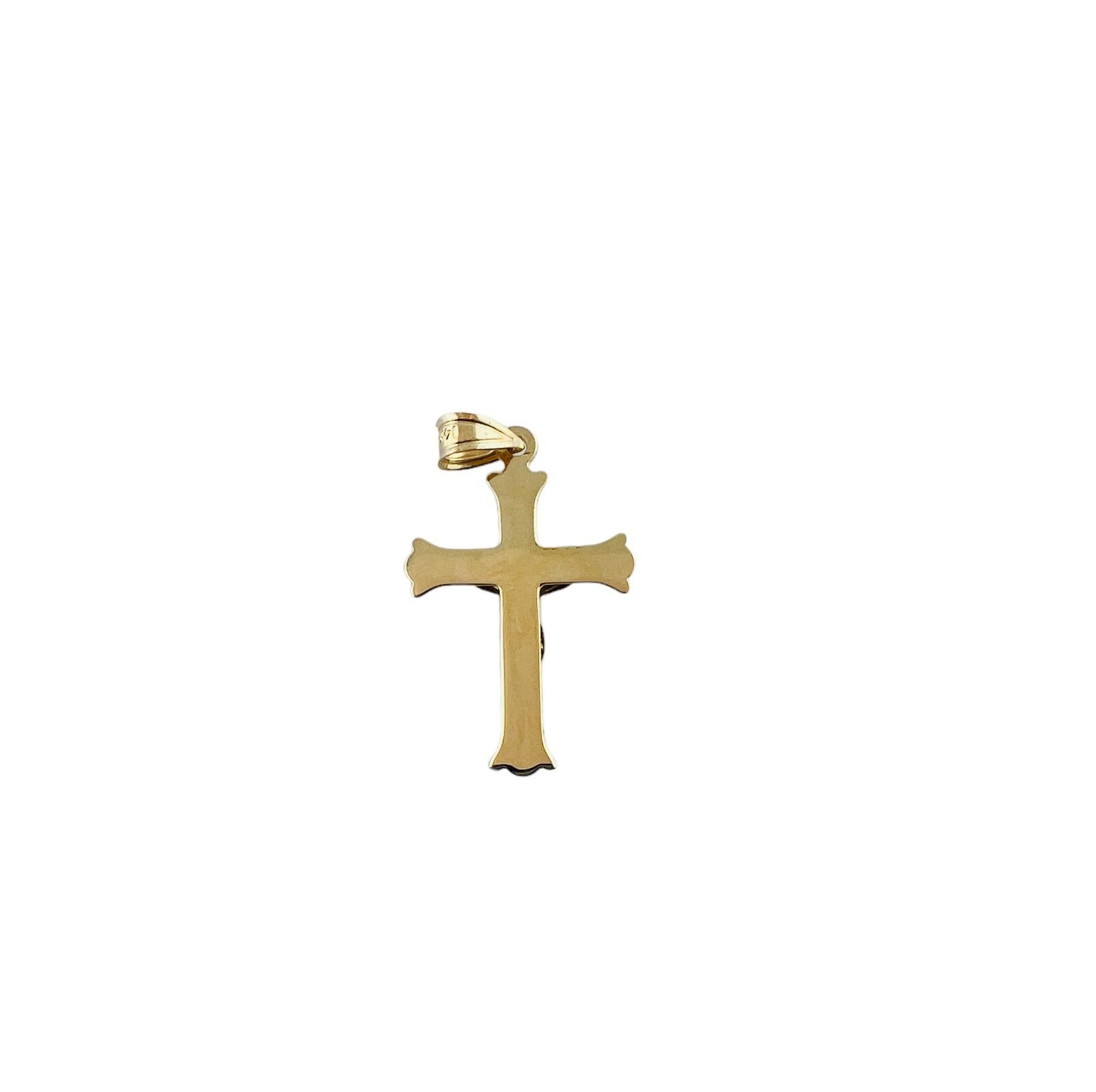 Pendentif crucifix en or bicolore 14K

Ce crucifix est composé d'une croix en or jaune 14 carats et de Jésus en or blanc 14 carats.

Le pendentif mesure environ 36,1 mm x 19,0 mm x 3,2 mm.

1,0 gramme / 0,6 dwt

Estampillé 14K MA

*Ne vient pas avec
