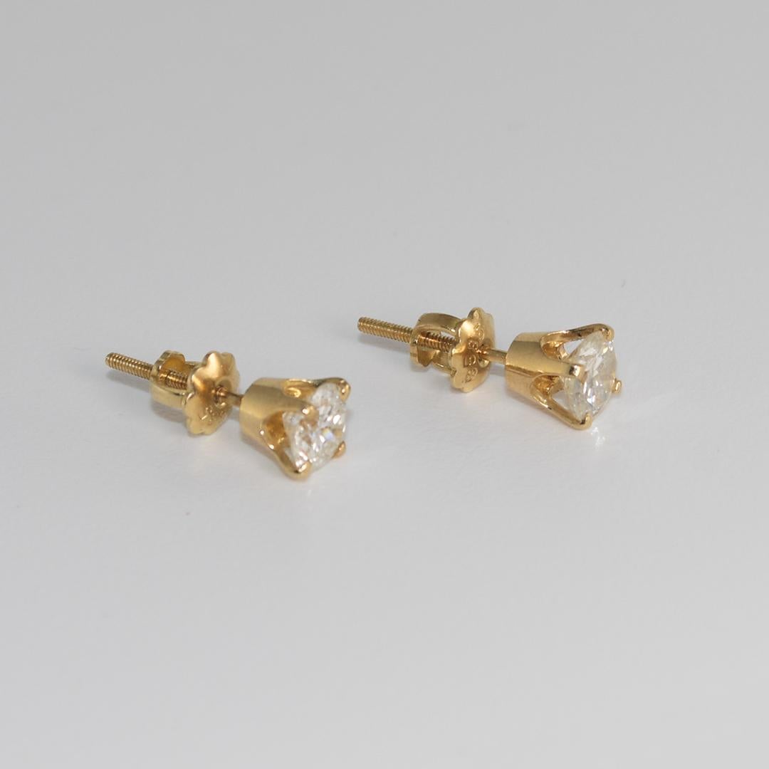 Round Cut 14K Yellow Diamond Stud Earrings 0.75ct For Sale