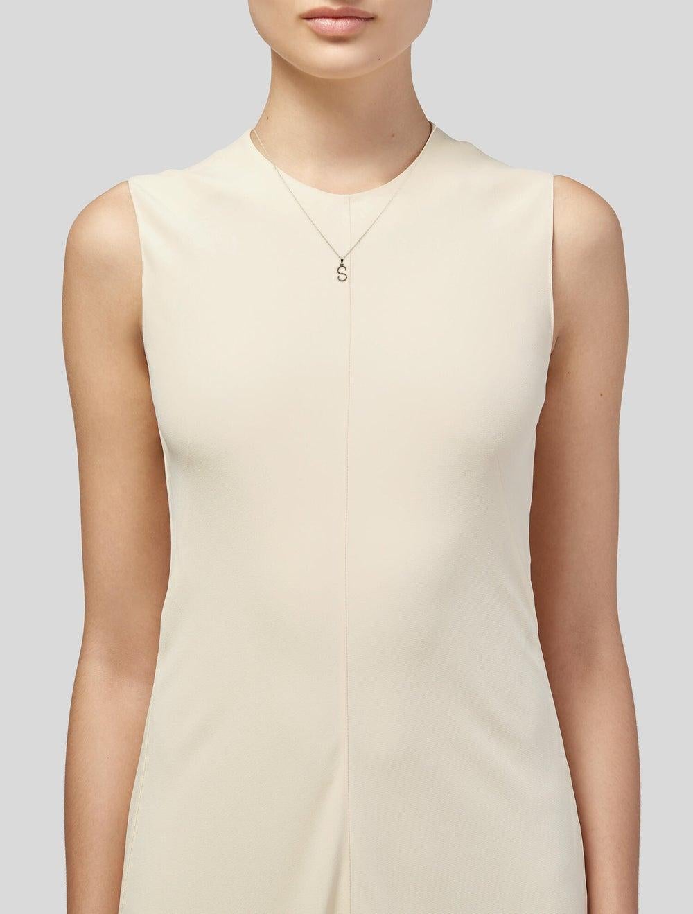 Contemporain Collier pendentif en or jaune 14 carats avec diamants 0,06 carat d'origine, taille initiale S en vente
