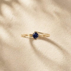 14K Yellow Gold 0.11 Carat Natural Blue Sapphire Twist Solitaire Ring For Women