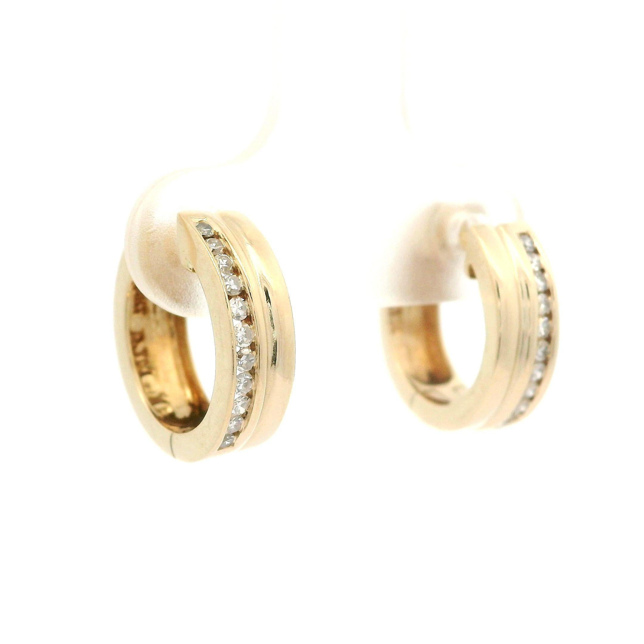 Boucles d'oreilles Petite Huggie en or jaune 14k 0.15ctw Diamond Single Cut Dual Row en vente 2