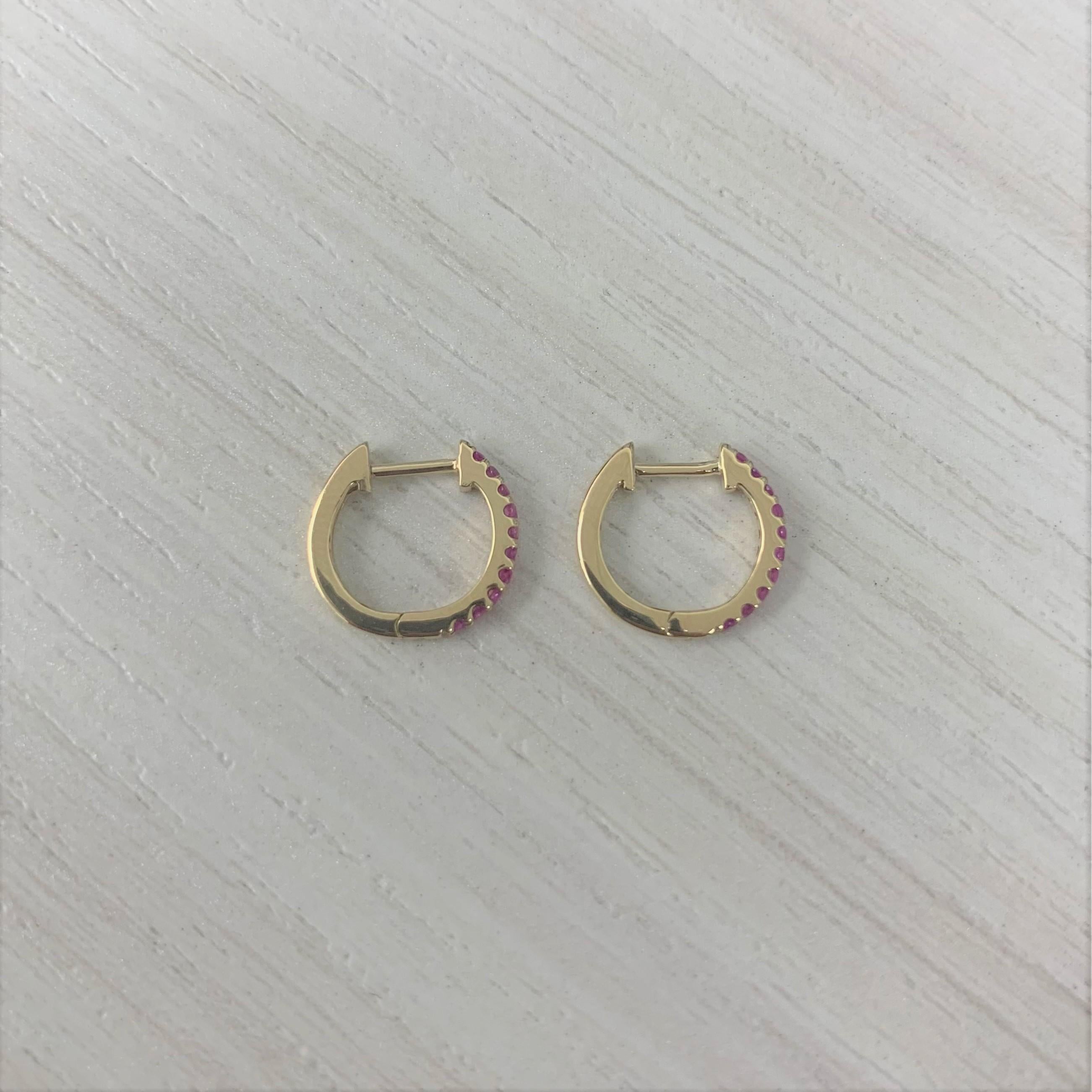 14K Yellow Gold 0.18 Carat Red Ruby Huggie Earrings In New Condition For Sale In Great neck, NY