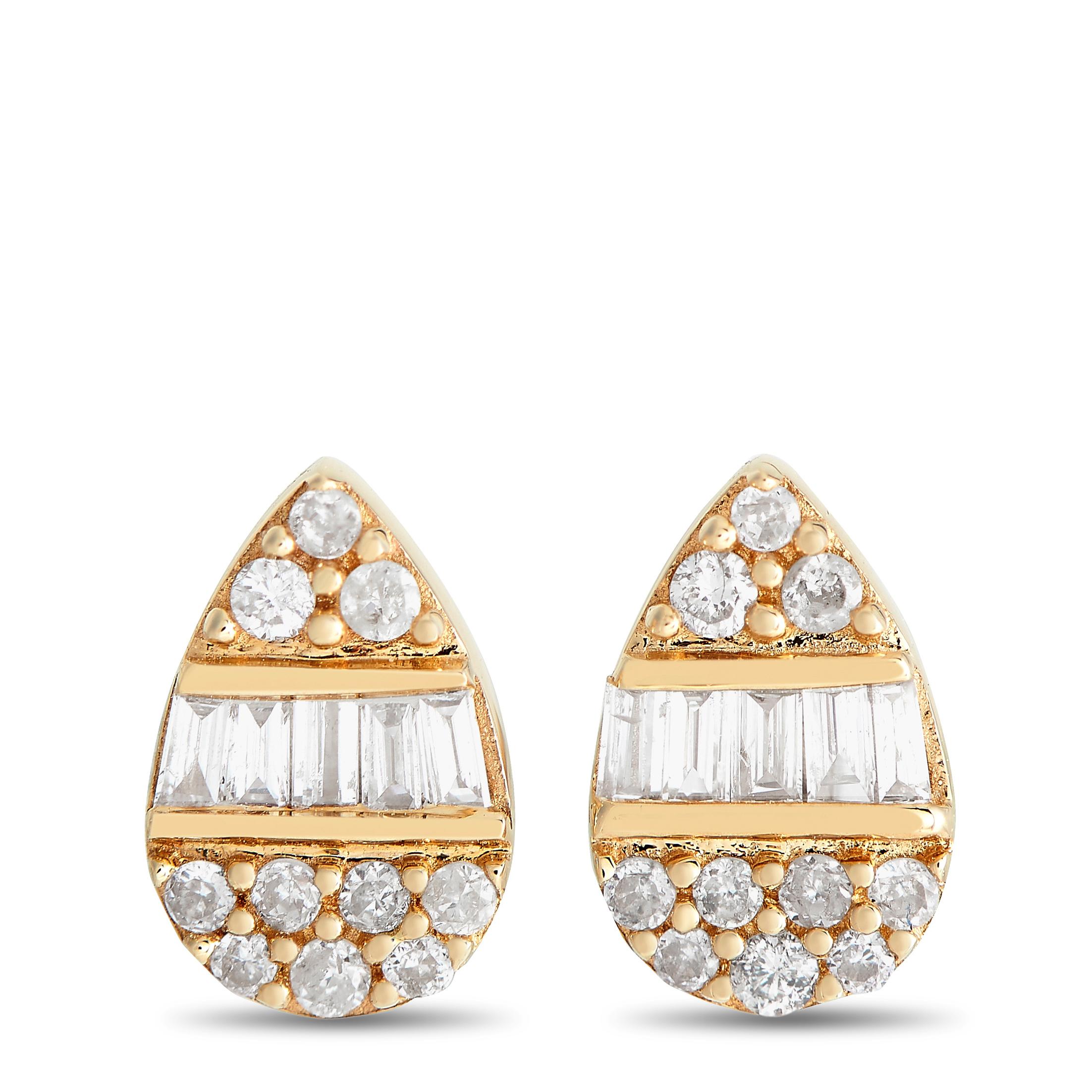 14K Yellow Gold 0.18ct Diamond Cluster Pear Earrings In New Condition For Sale In Southampton, PA
